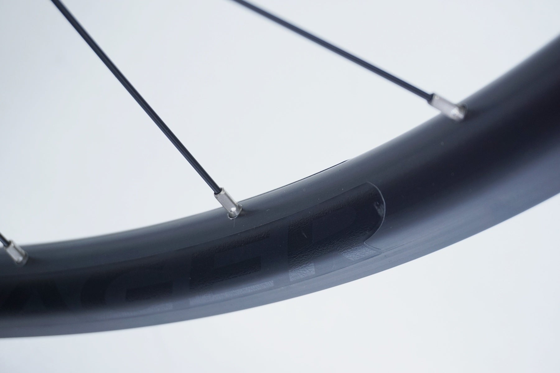 BONTRAGER 「ボントレガー」 AFFINITY TLR シマノ 8-12S ホイール