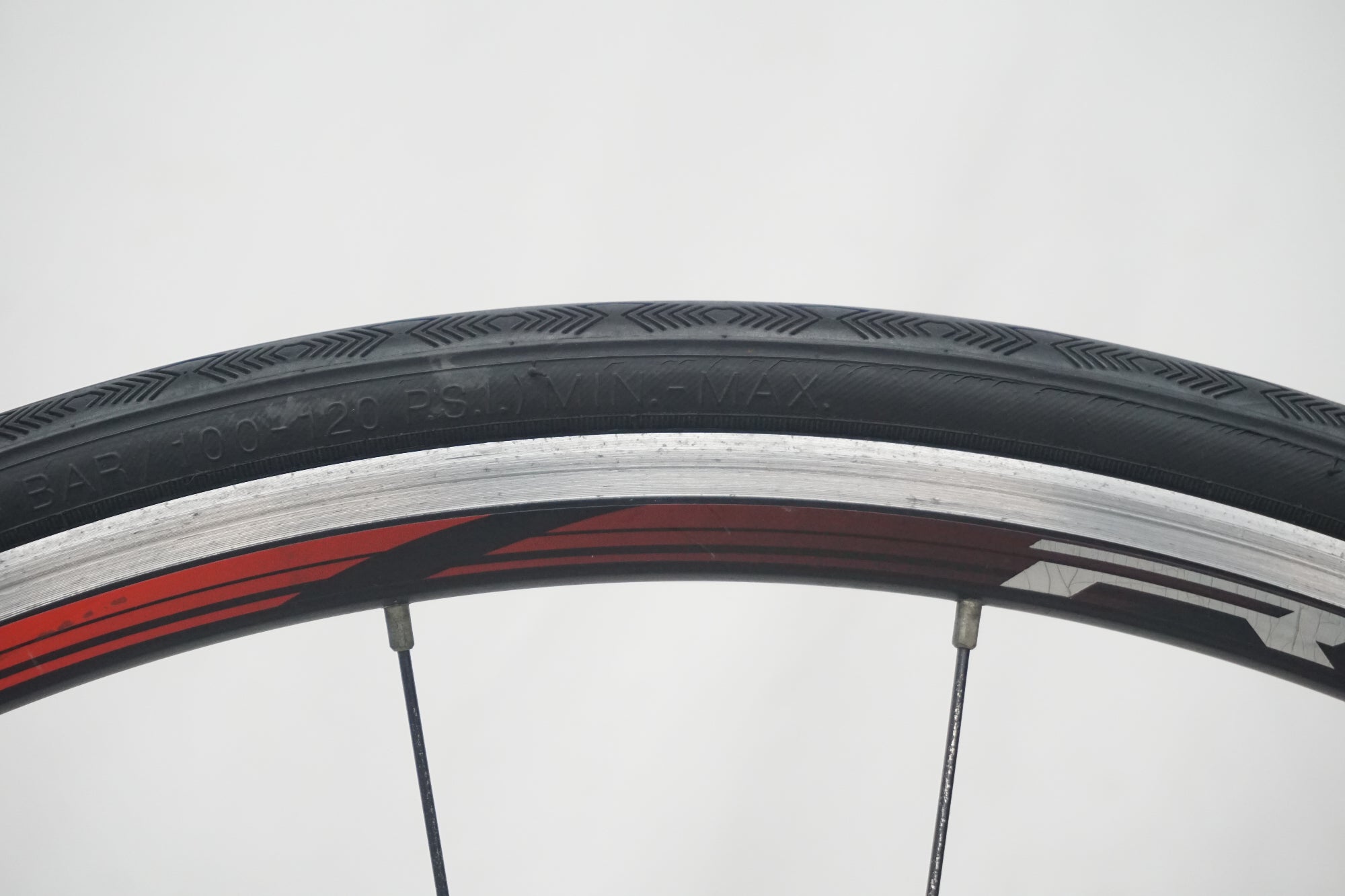 SHIMANO 「シマノ」 WH-RS010 シマノ11速 ホイールセット / 大阪