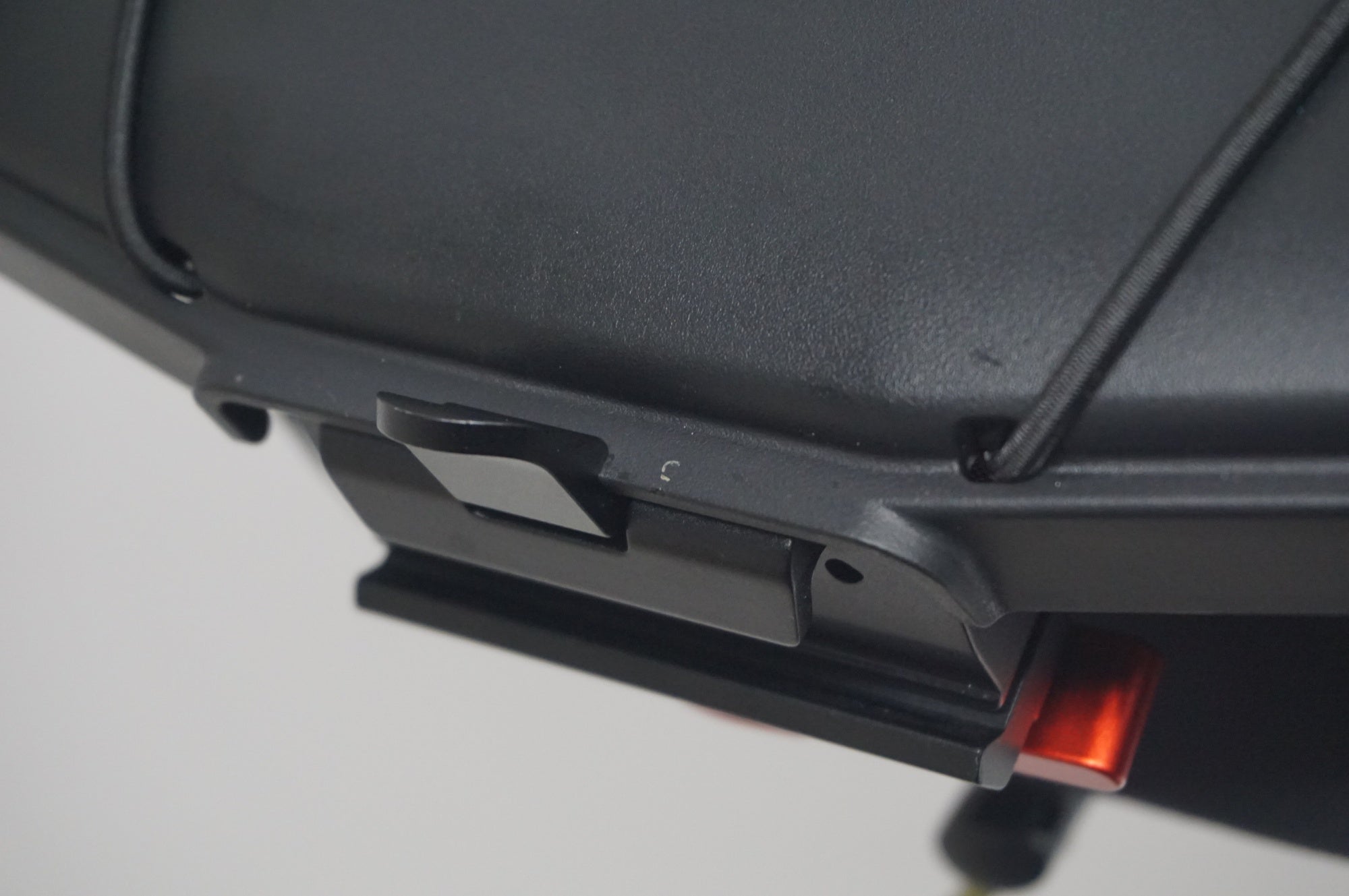 ROUTE WERKS 「ルートワークス」 THE HANDLEBAR BAG ハンドルバー