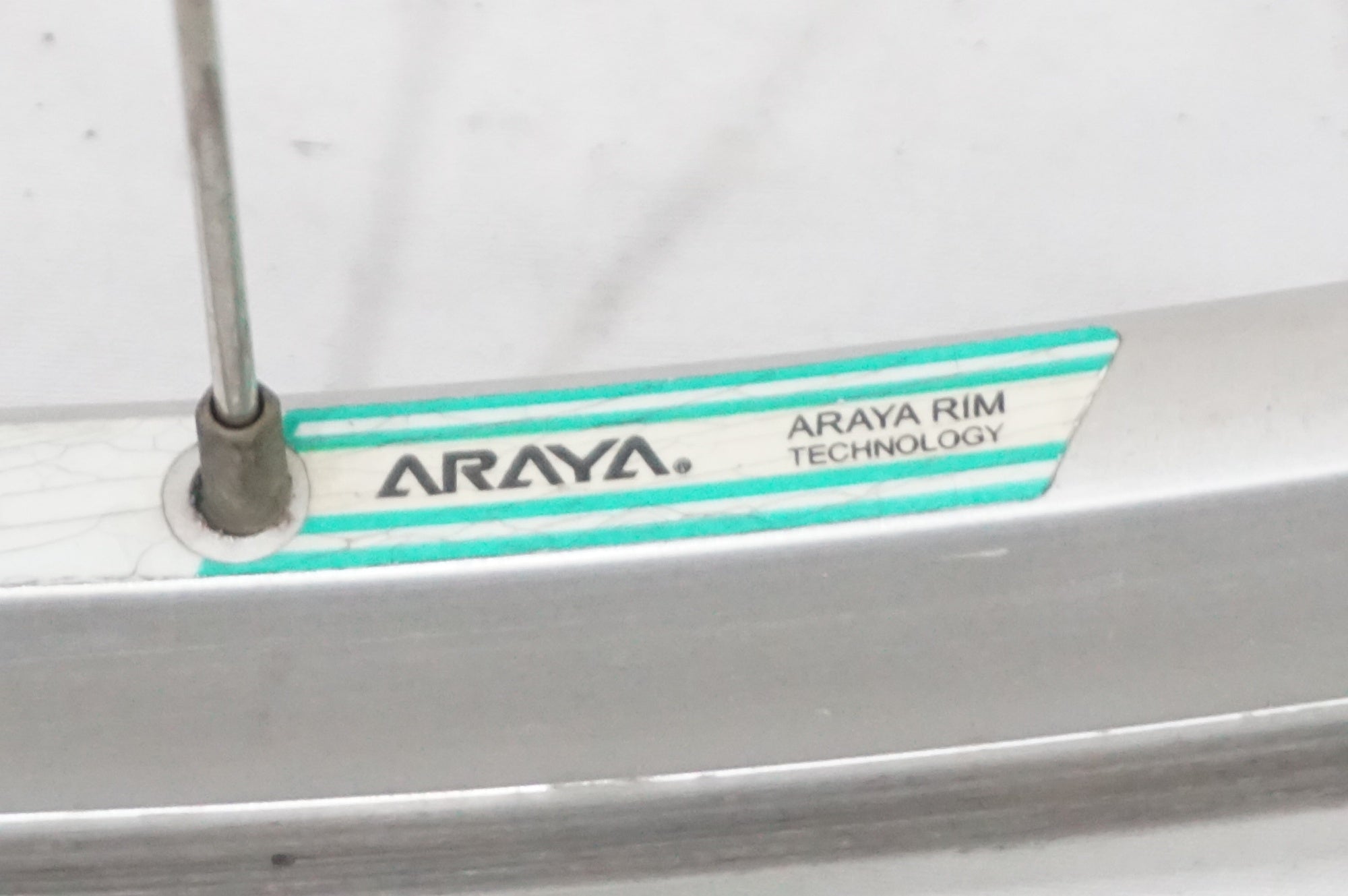 ARAYA 「アラヤ」 AR-713 リム + SHIMANO 105 HB/FH-5800 ハブ シマノ11速 ホイールセット / AKIBA店
