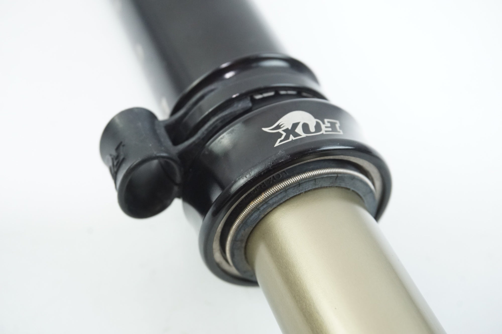 FOX 「フォックス」 D.O.S.S. φ31.6 335mm ドロッパーシートポスト / 中目黒店