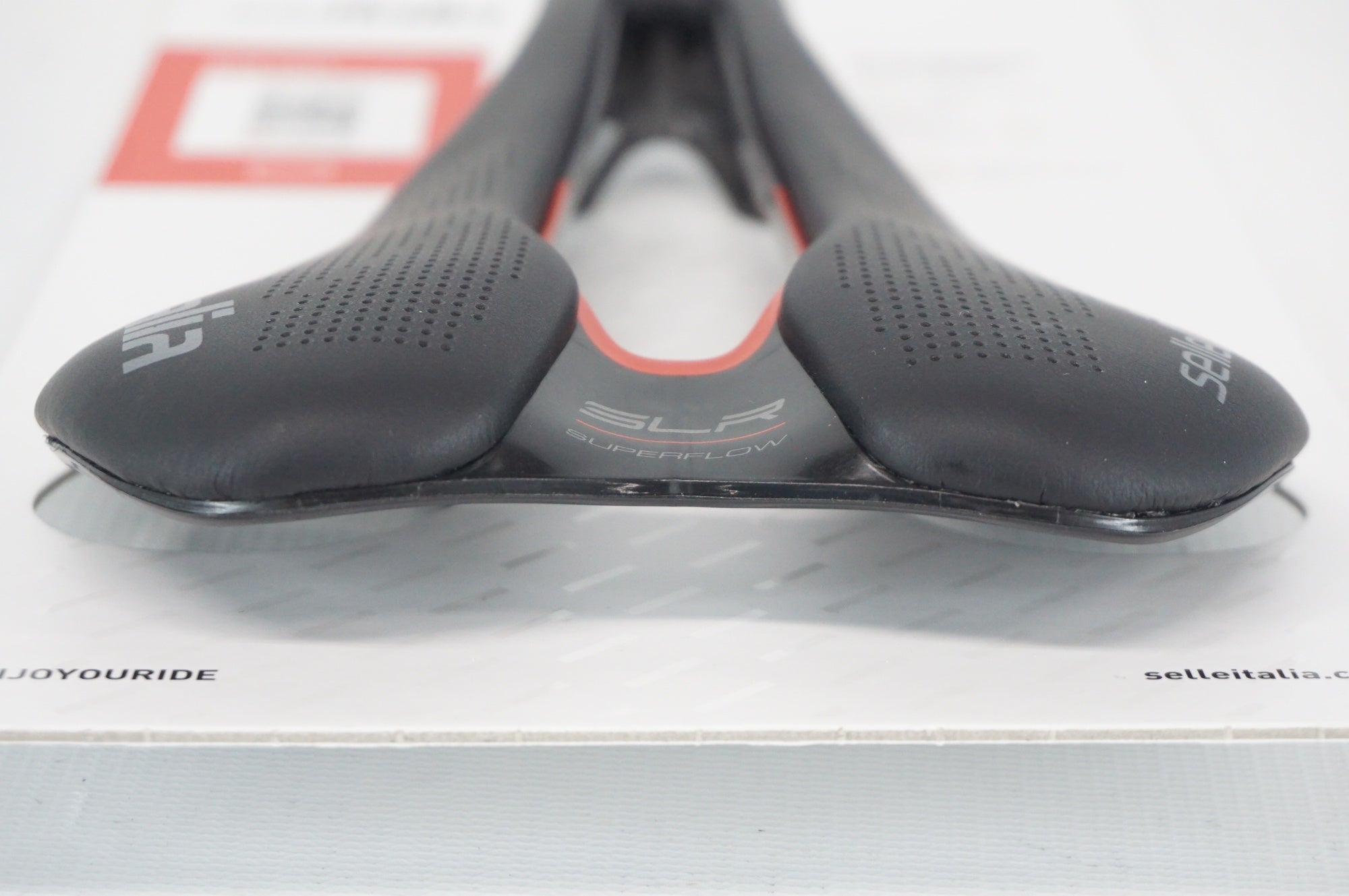 SELLE ITALIA 「セライタリア」 SLR BOOST KIT CARBONIO SUPERFLOW