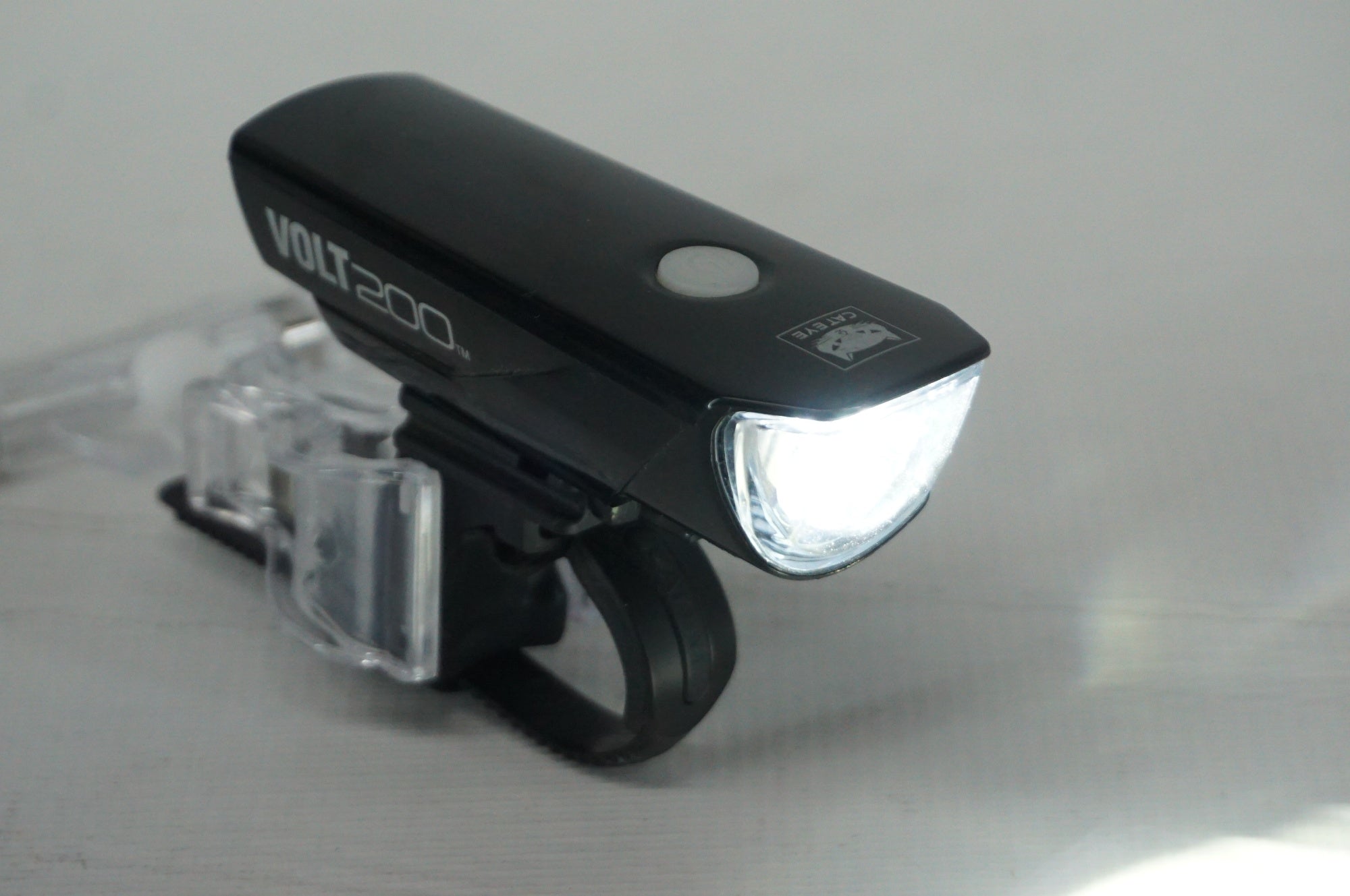 CATEYE 「キャットアイ」 VOLT 200 フロントライト / 阪急塚口店