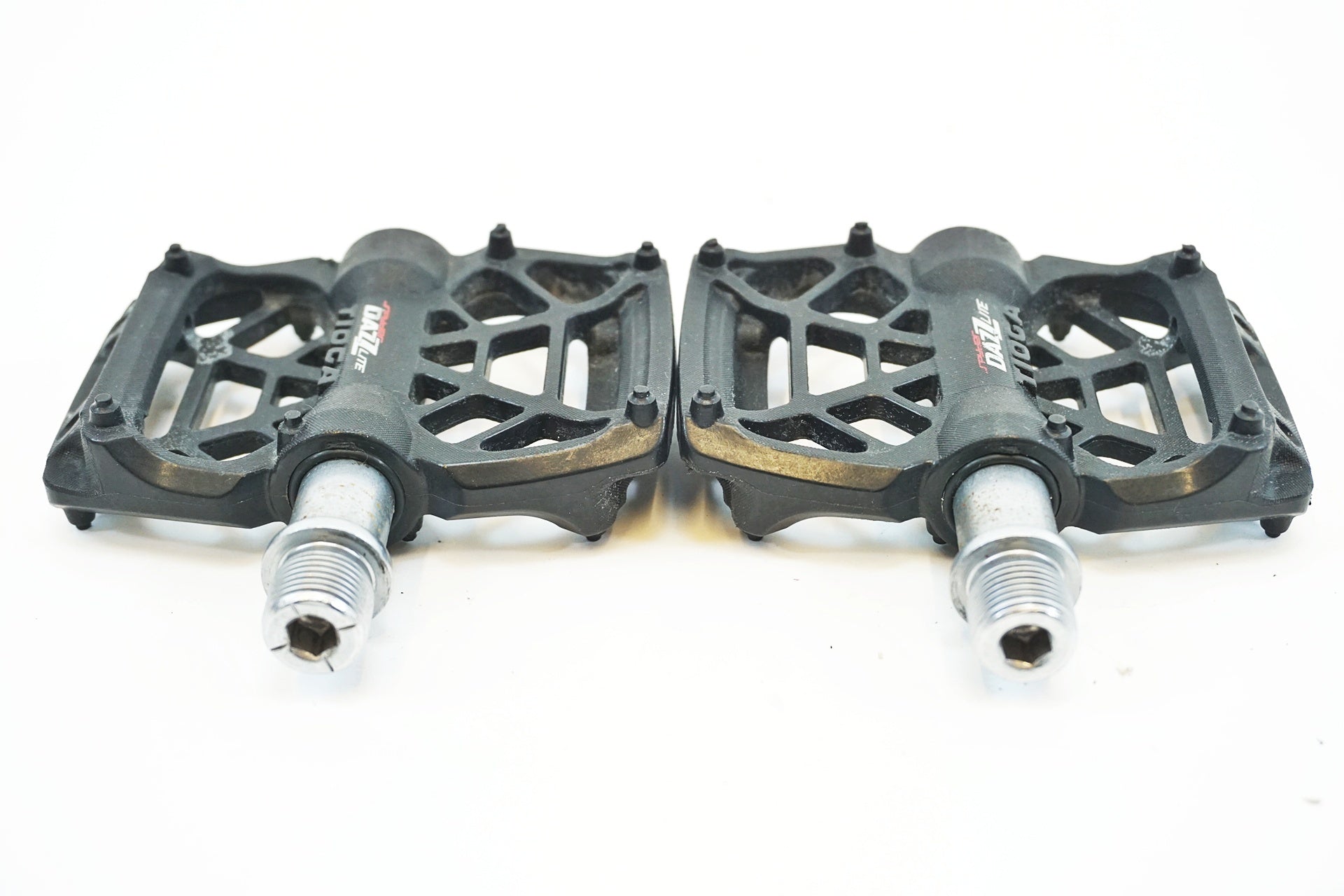 TIOGA 「タイオガ」 DAZZ LITE ペダル / 有明ガーデン店