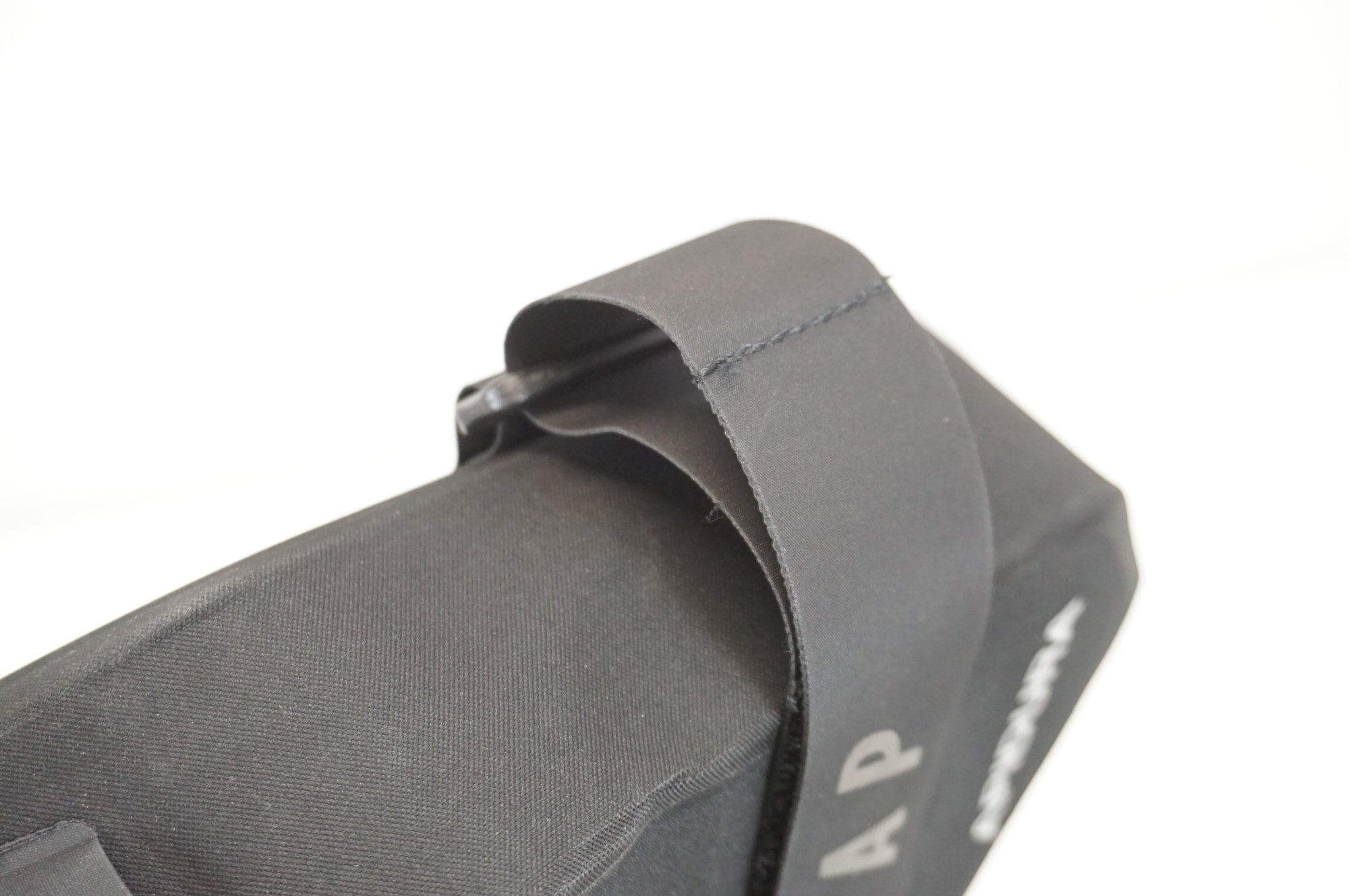 APIDURA x MAAP 「アピデュラxマープ」 SADDLE PACK サドルバッグ