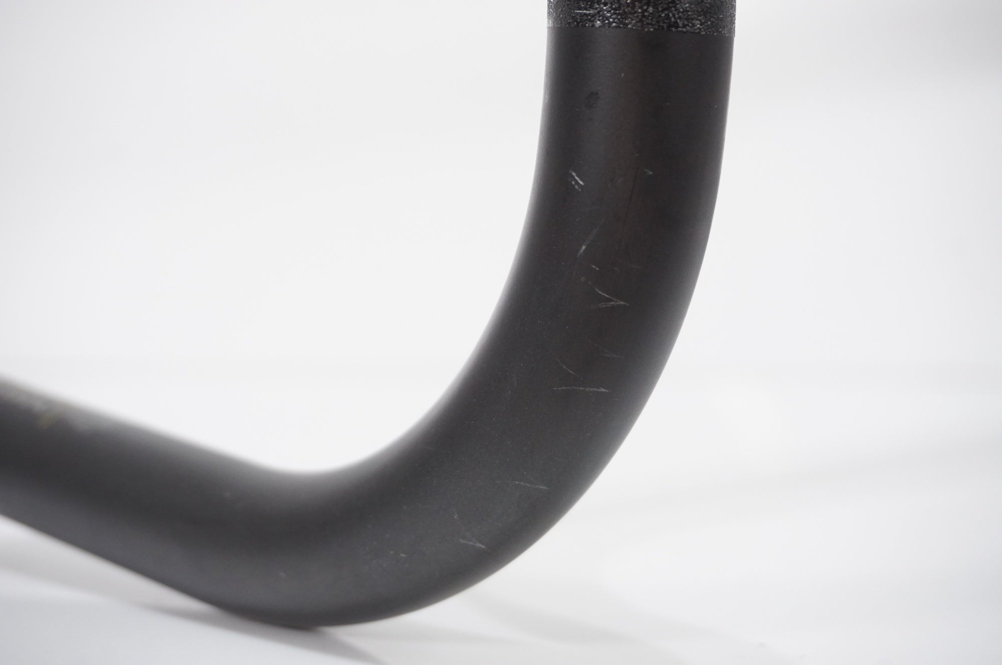 FIZIK 「フィジーク」 CYRANO 00 SPINE CONCEPT φ31.8 440mm ハンドル / AKIBA店