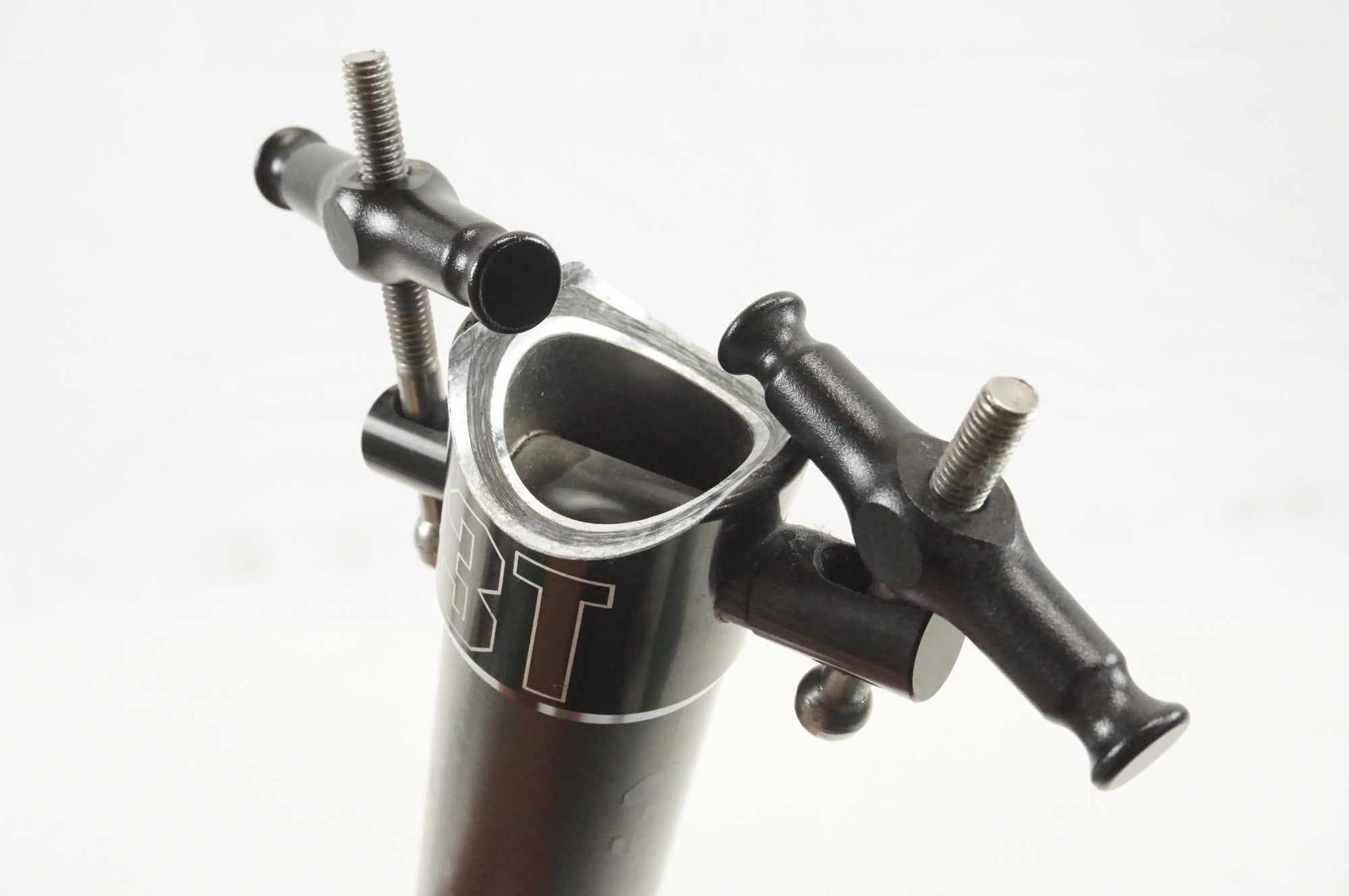 3T 「スリーティー」 DOLIC TEAM φ31.6 230mm シートポスト