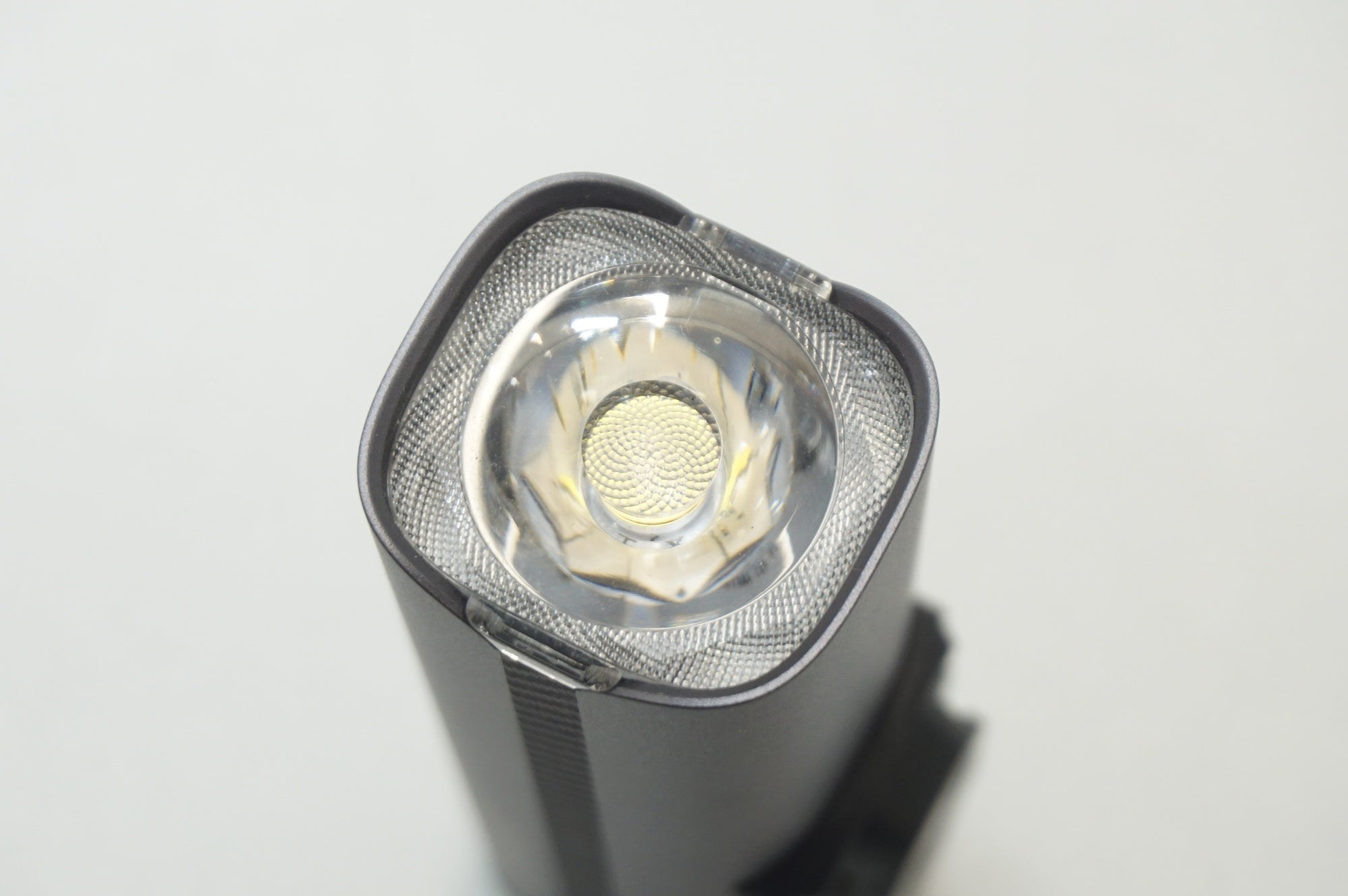 IGPSPORT 「アイジーピースポーツ」 VS800S フロントライト / 福岡店