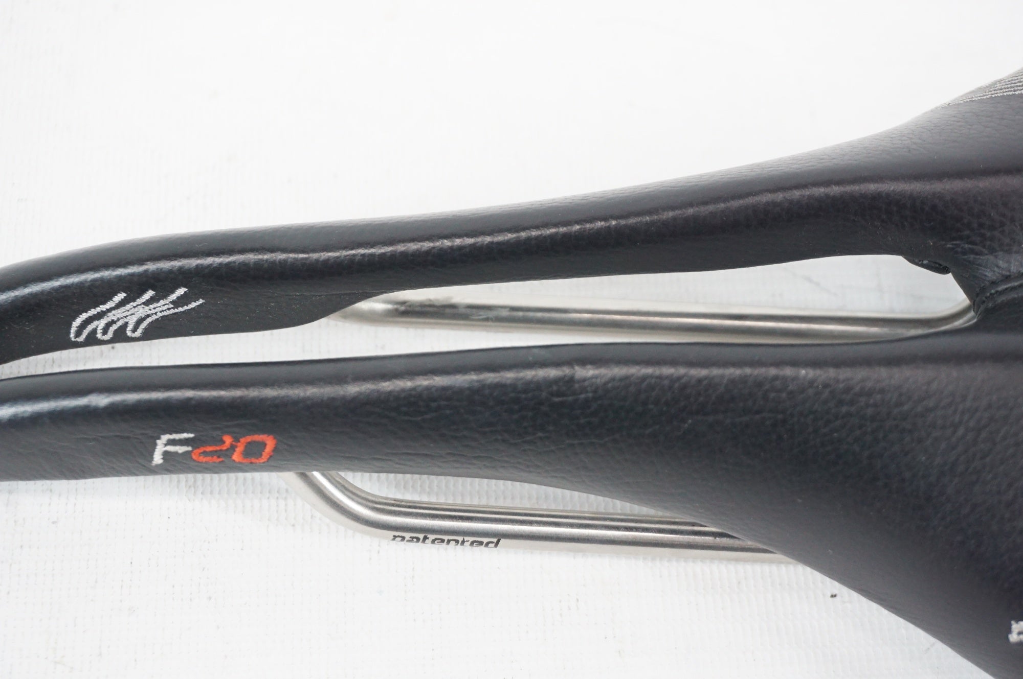 SELLE SMP 「セッレエスエムピー」 F20 サドル / 阪急塚口店