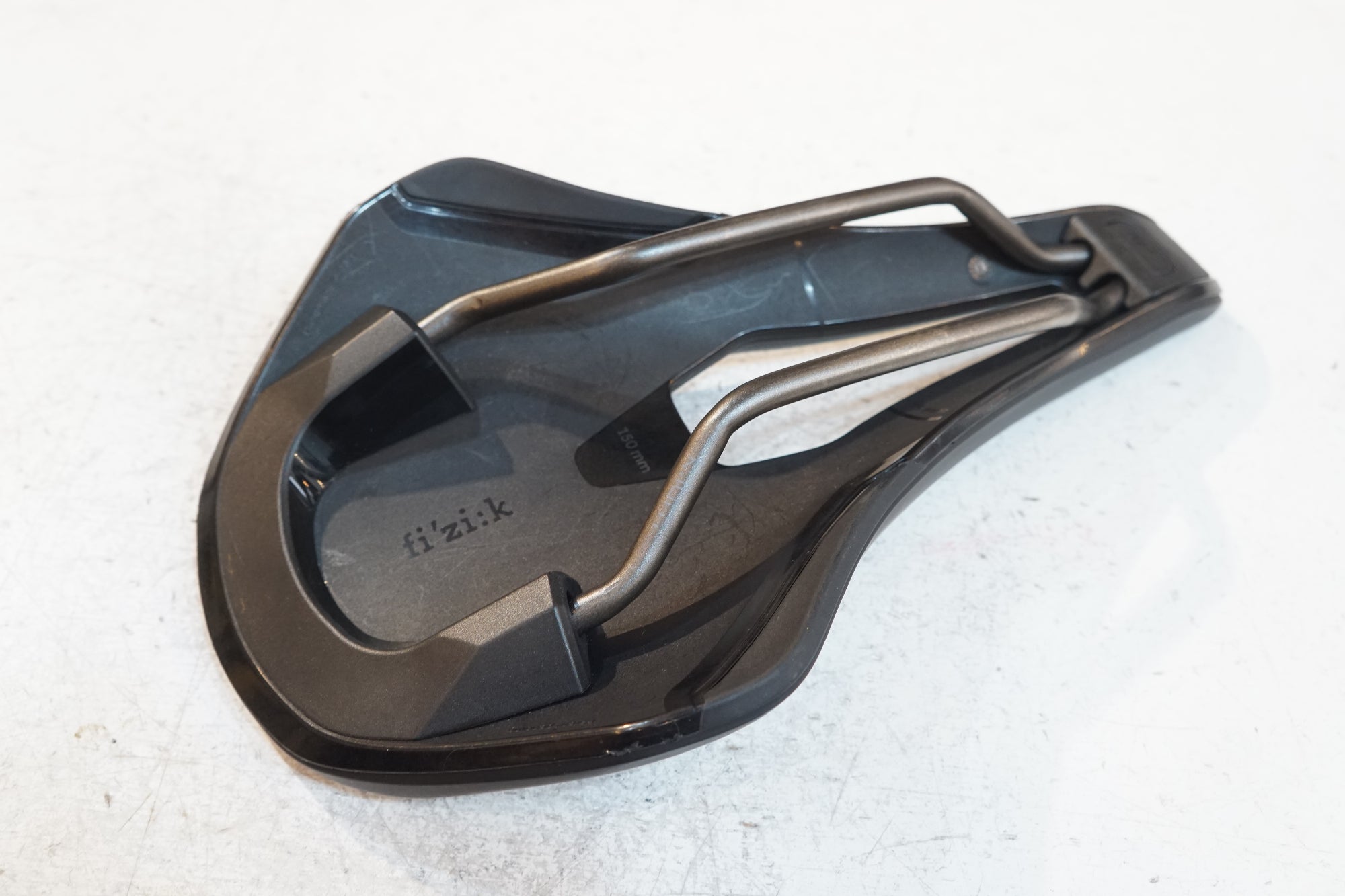 FIZIK 「フィジーク」 ARGO TEMPO R3 KIUM 150mm サドル / バイチャリ