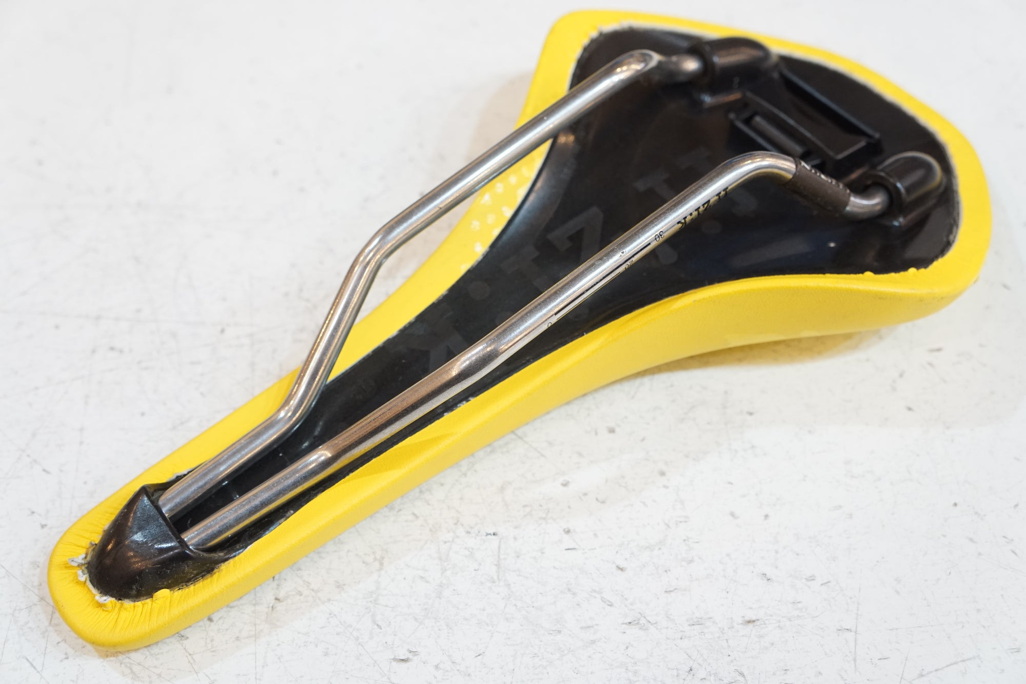 FIZIK 「フィジーク」 ANTARES VS TEST サドル / バイチャリ浦和ベース