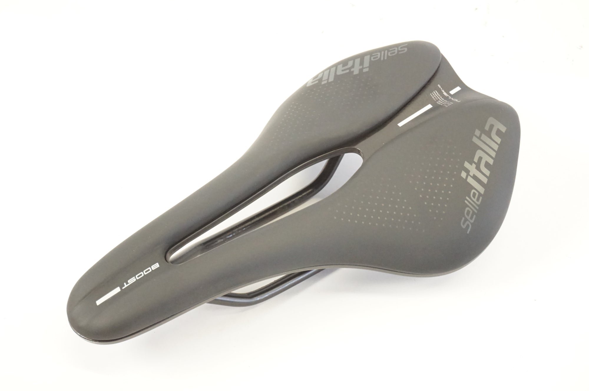 SELLE ITALIA 「セライタリア」 NOVUS BOOST EVO SUPERFLOW