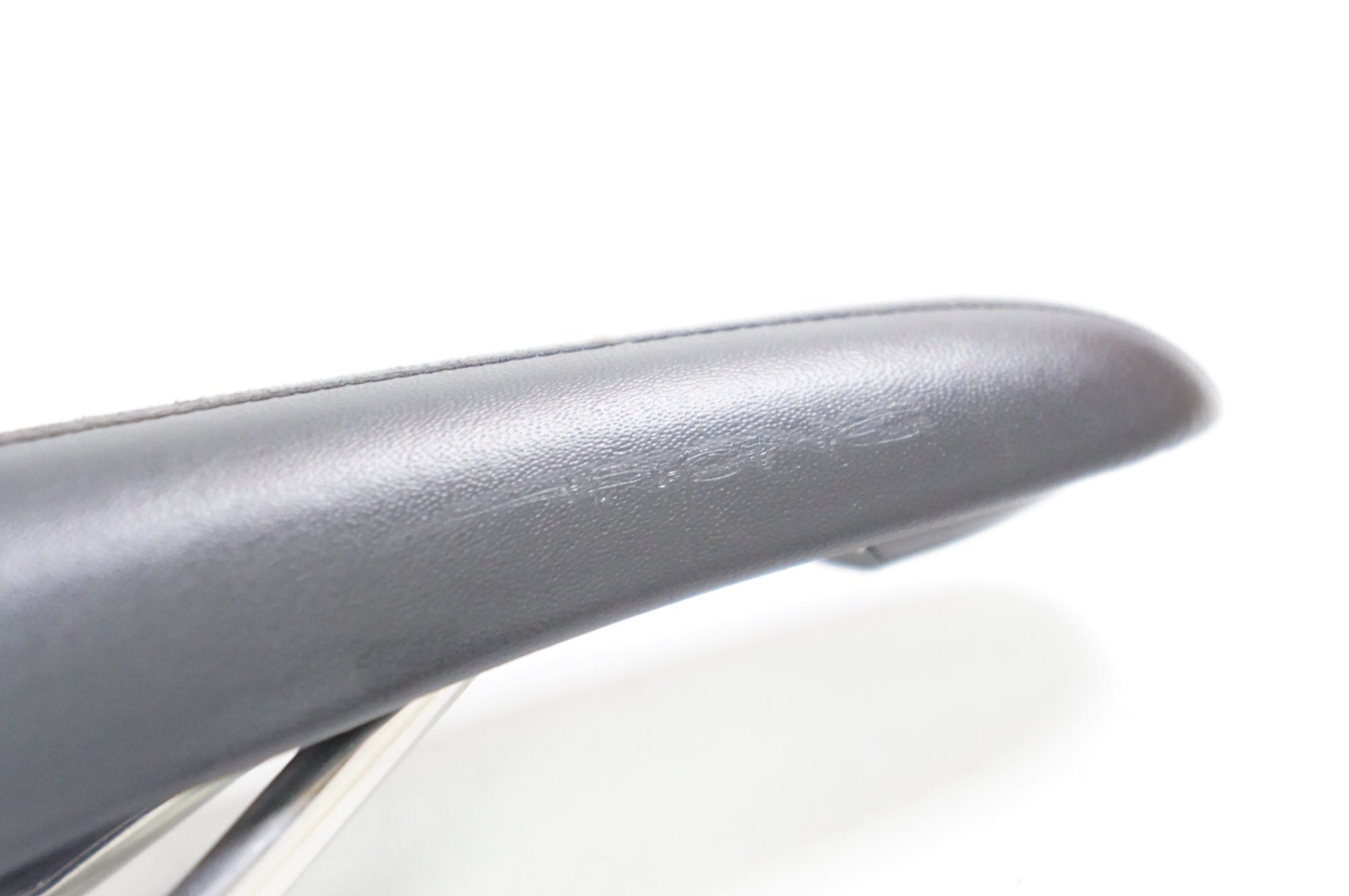 FIZIK 「フィジーク」 ARIONE KIUM サドル / 熊谷本店 ｜ バイチャリ