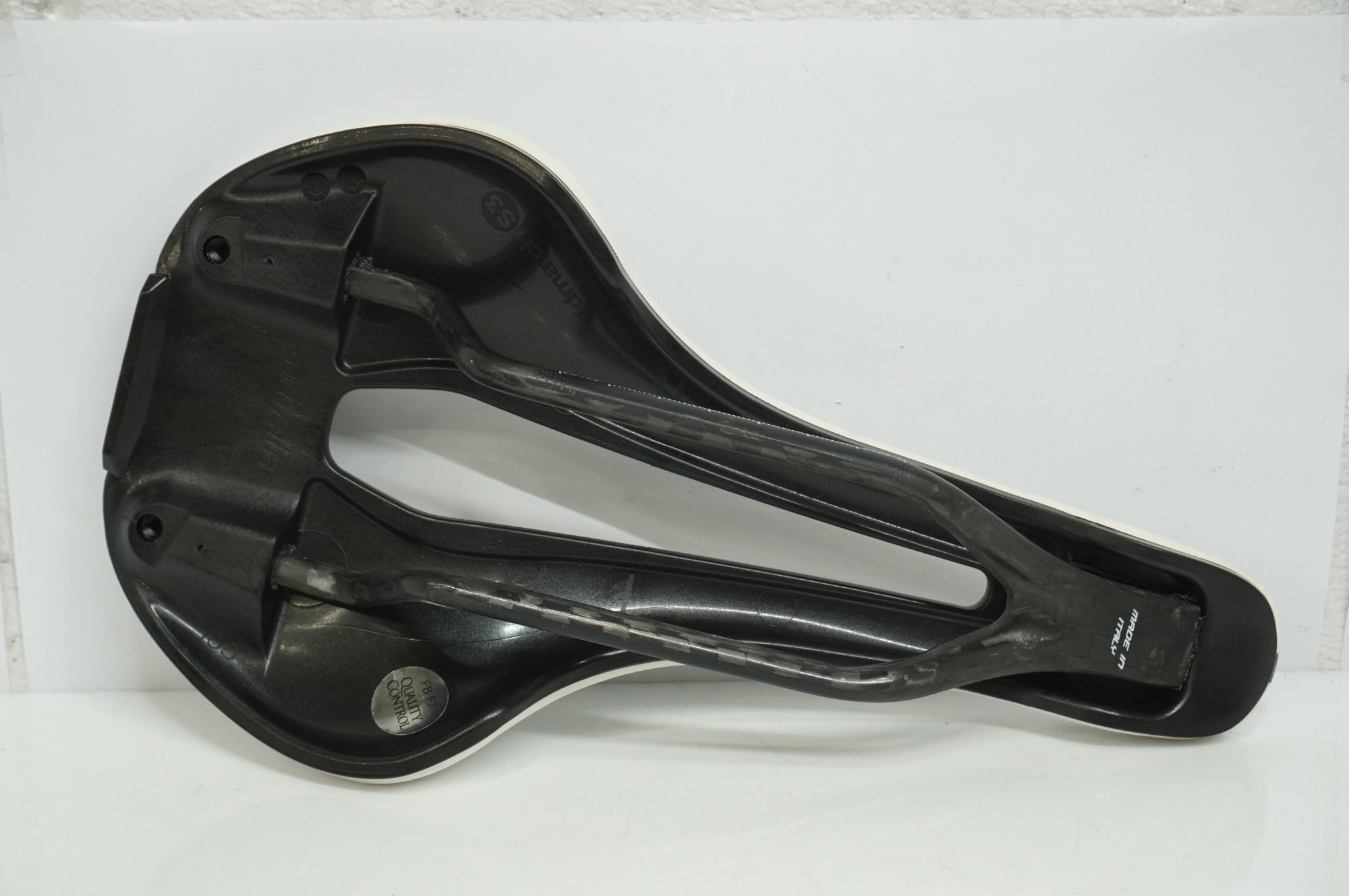 SELLE ITALIA 「セライタリア」 FLITE BOOST KIT CARBONIO SUPERFLOW サドル / 大宮店