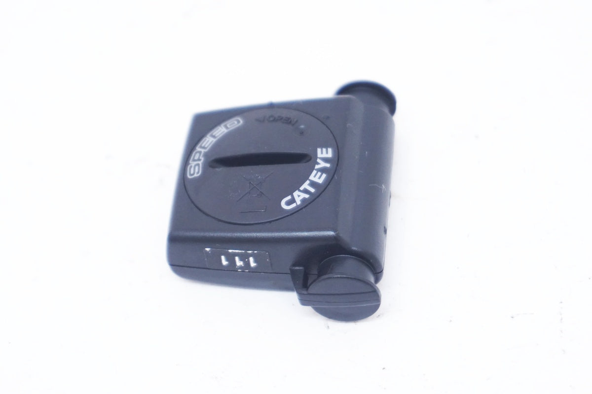 CATEYE 「キャットアイ」 CC-VT210W サイクルコンピューター  / 大阪美原北インター店