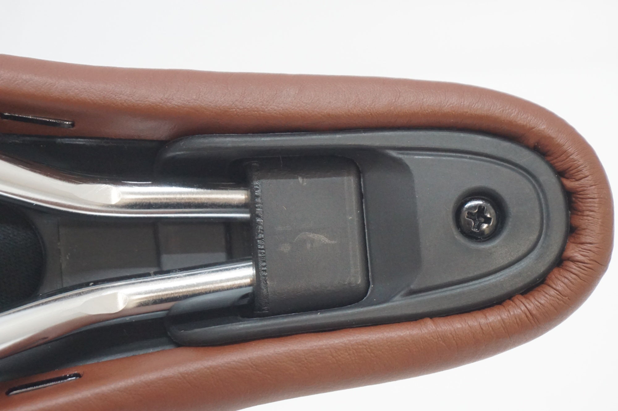 DAHON 「ダホン」 純正サドル / 福岡店