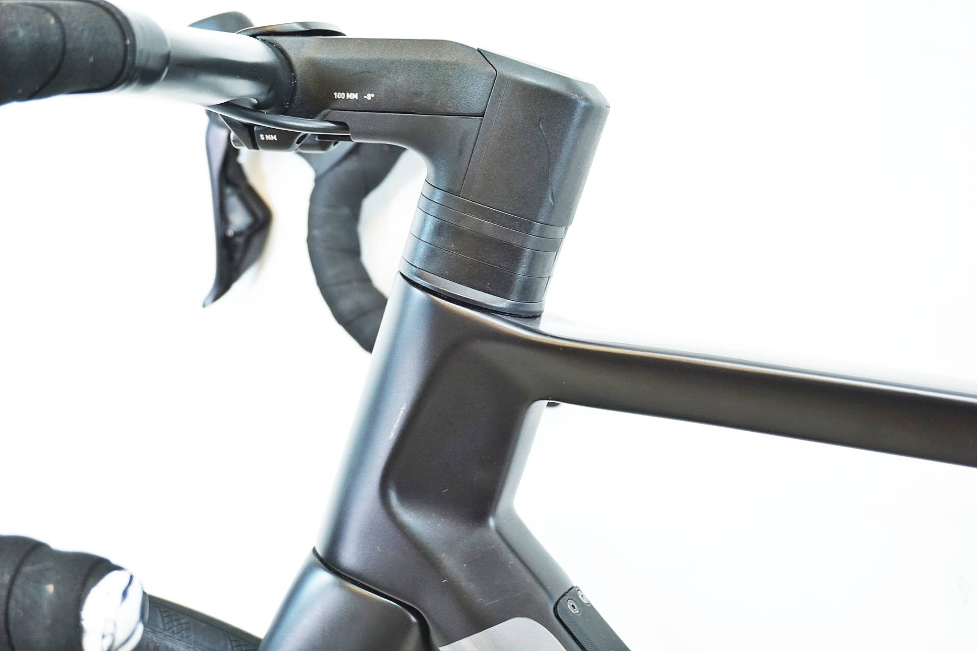 FOCUS 「フォーカス」 IZALCO MAX DISC 9 2022年モデル ロードバイク