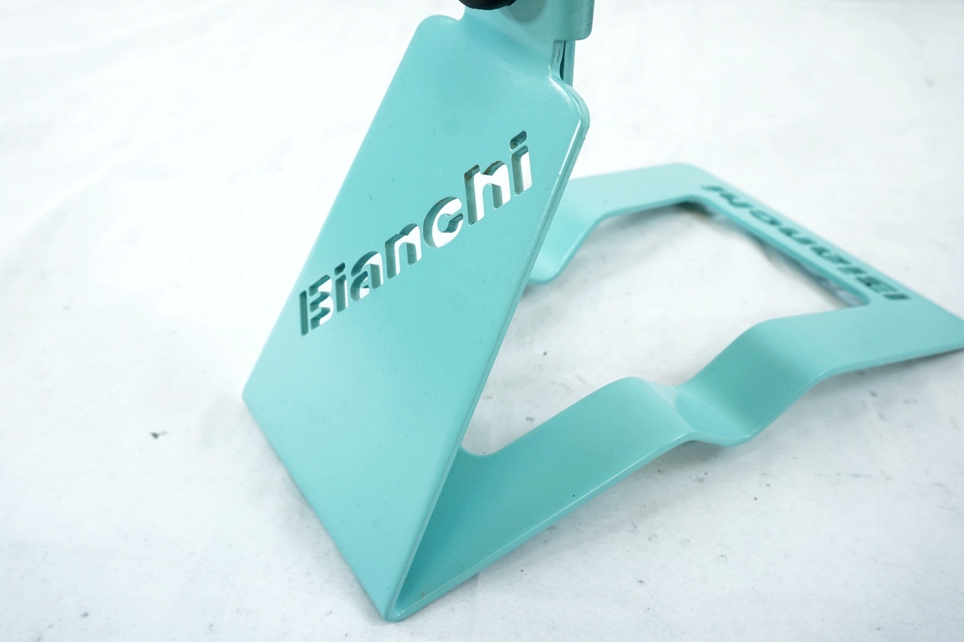 BIANCHI 「ビアンキ」 ディスプレイスタンド / 有明ガーデン店