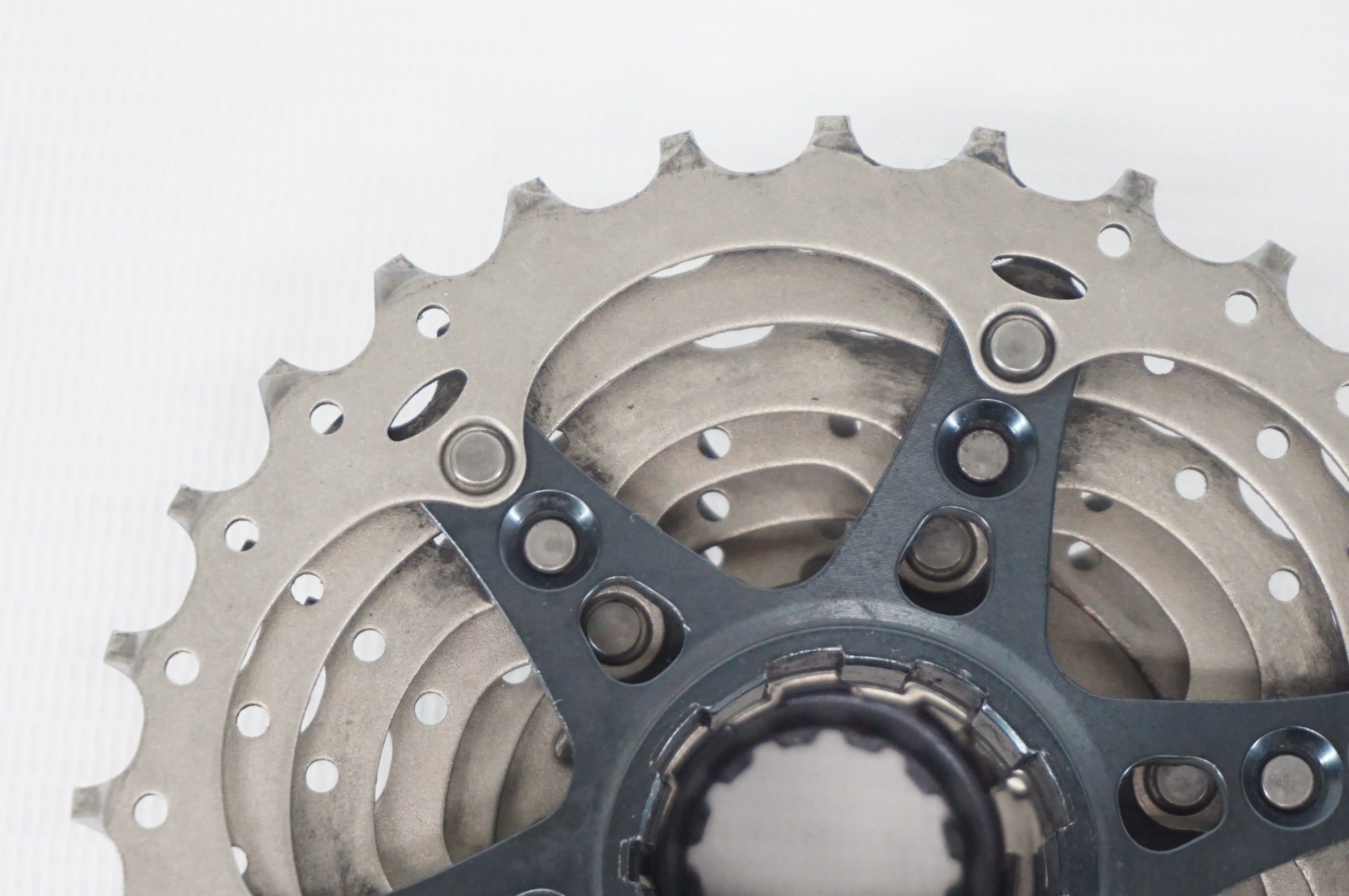 SHIMANO 「シマノ」 ULTEGRA CS-R8000 11-30T スプロケット / 阪急塚口