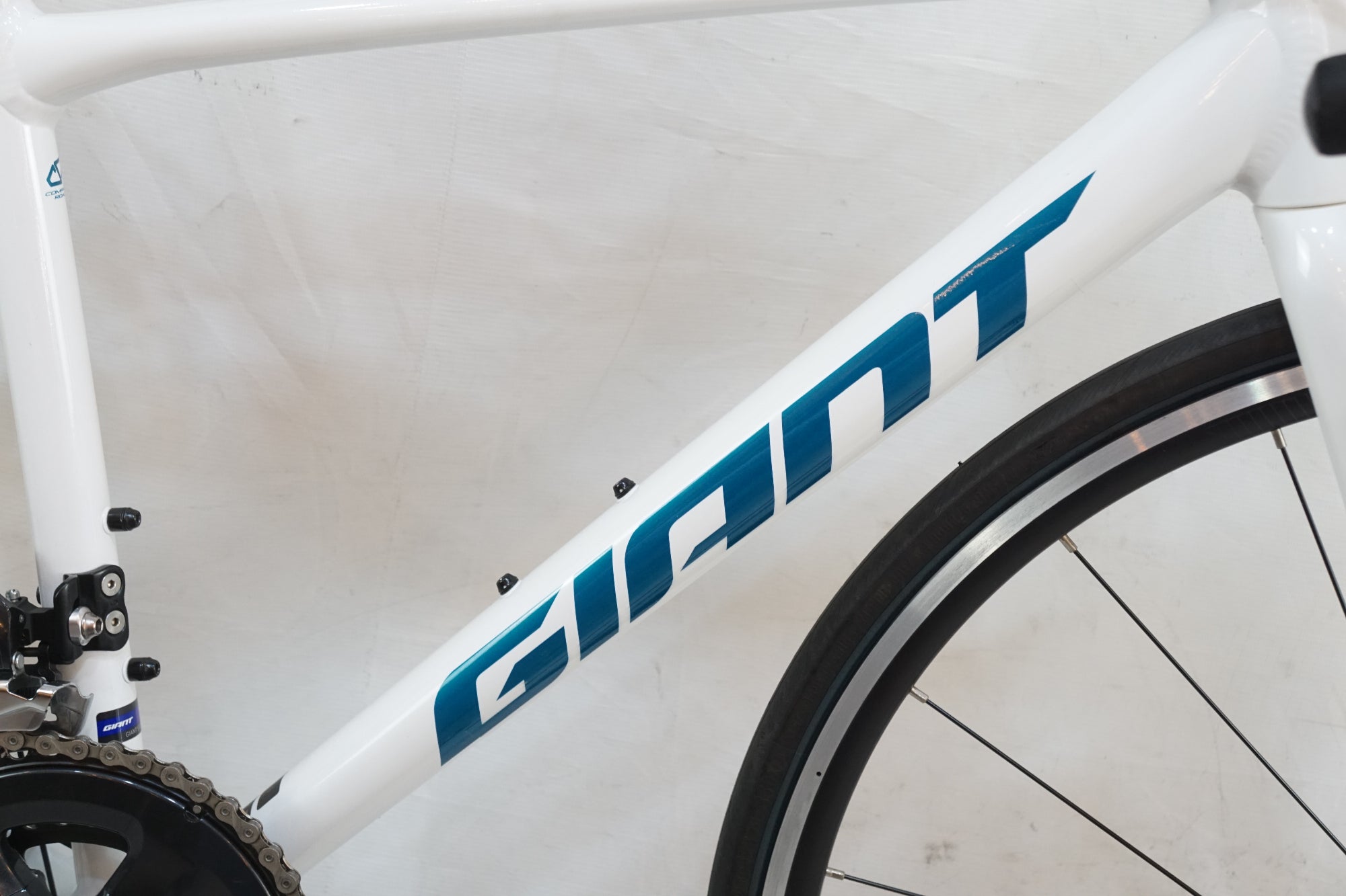 GIANT 「ジャイアント」 CONTEND 1 2021年モデル ロードバイク / バイチャリ浦和ベース