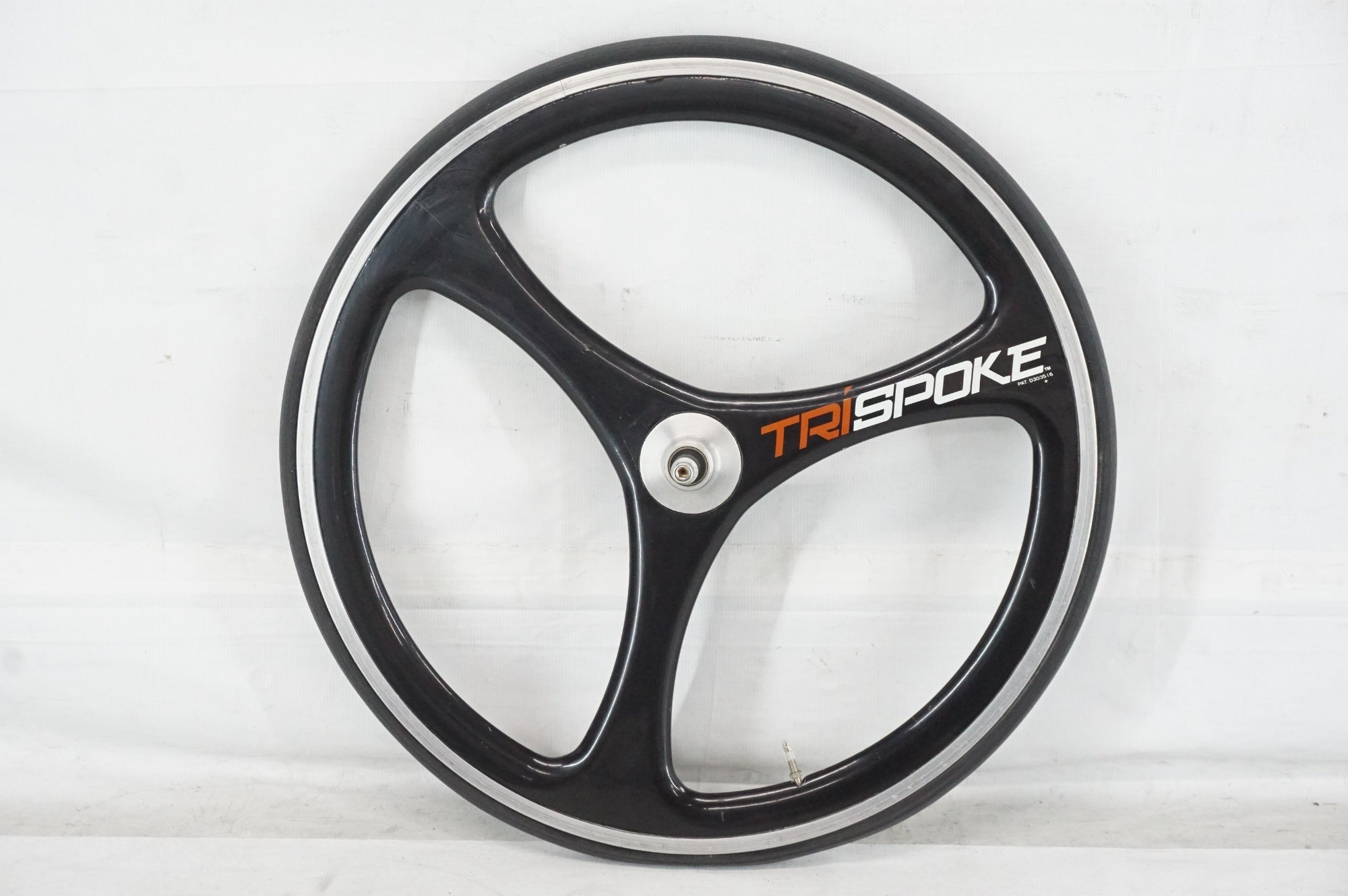 TRI SPOKE 「トライスポーク」 バトン 650C シングル カーボンフロントホイール / 阪急塚口店