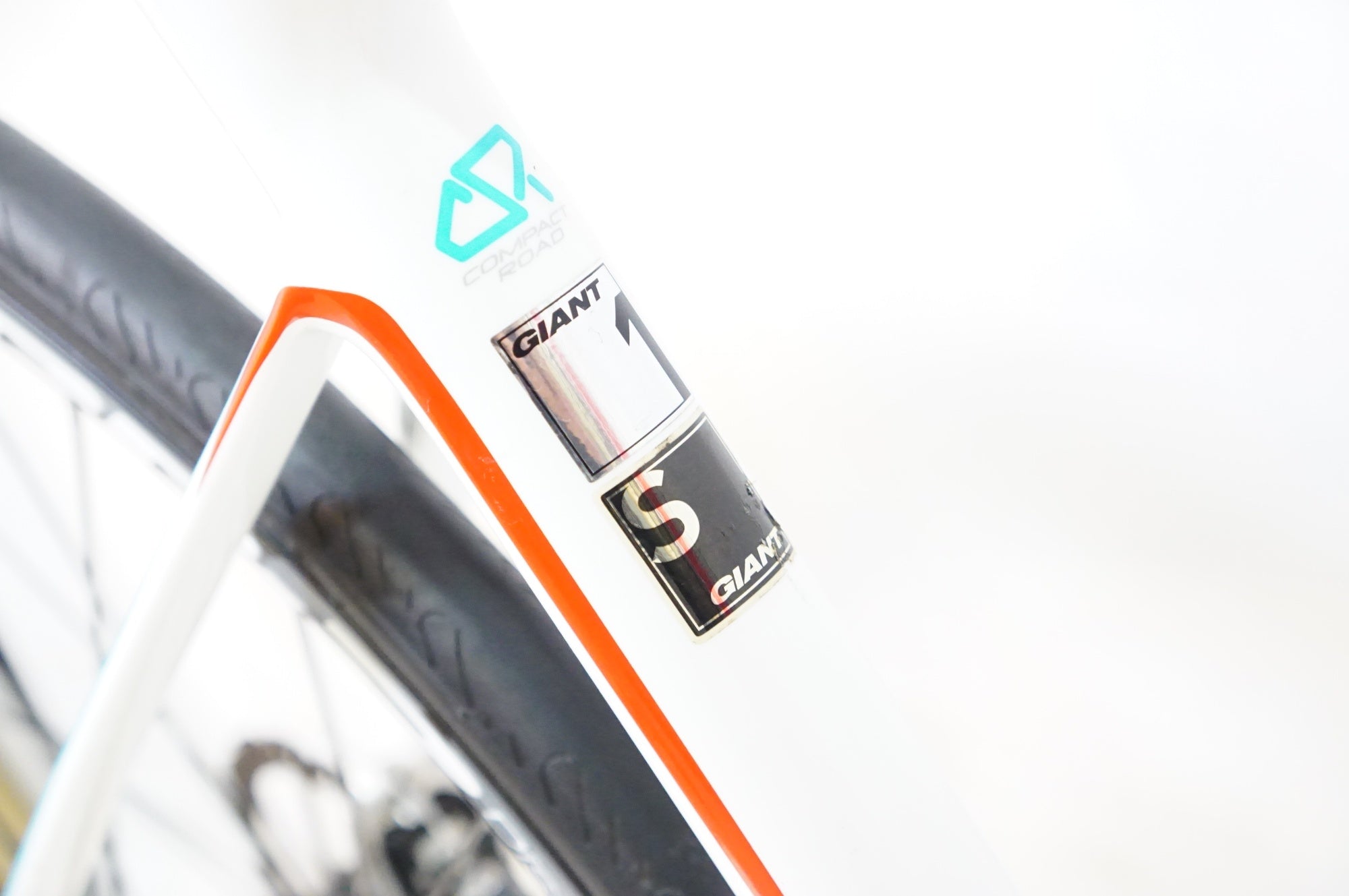 GIANT 「ジャイアント」 DEFY ADVANCED 1 2015年モデル ロードバイク / 熊谷本店