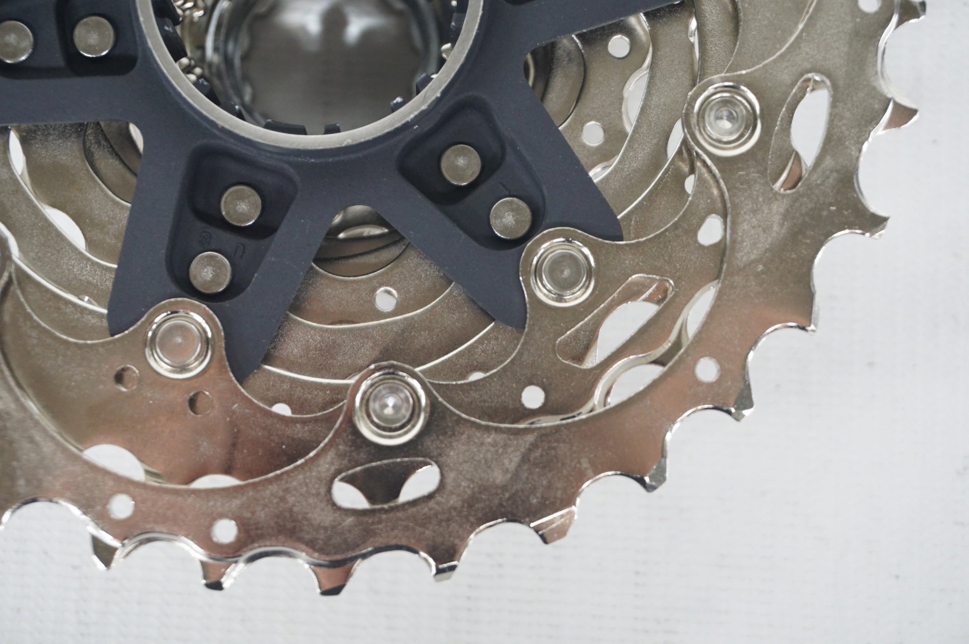SHIMANO 「シマノ」 105 CS-R7100 11-34T スプロケット / 阪急
