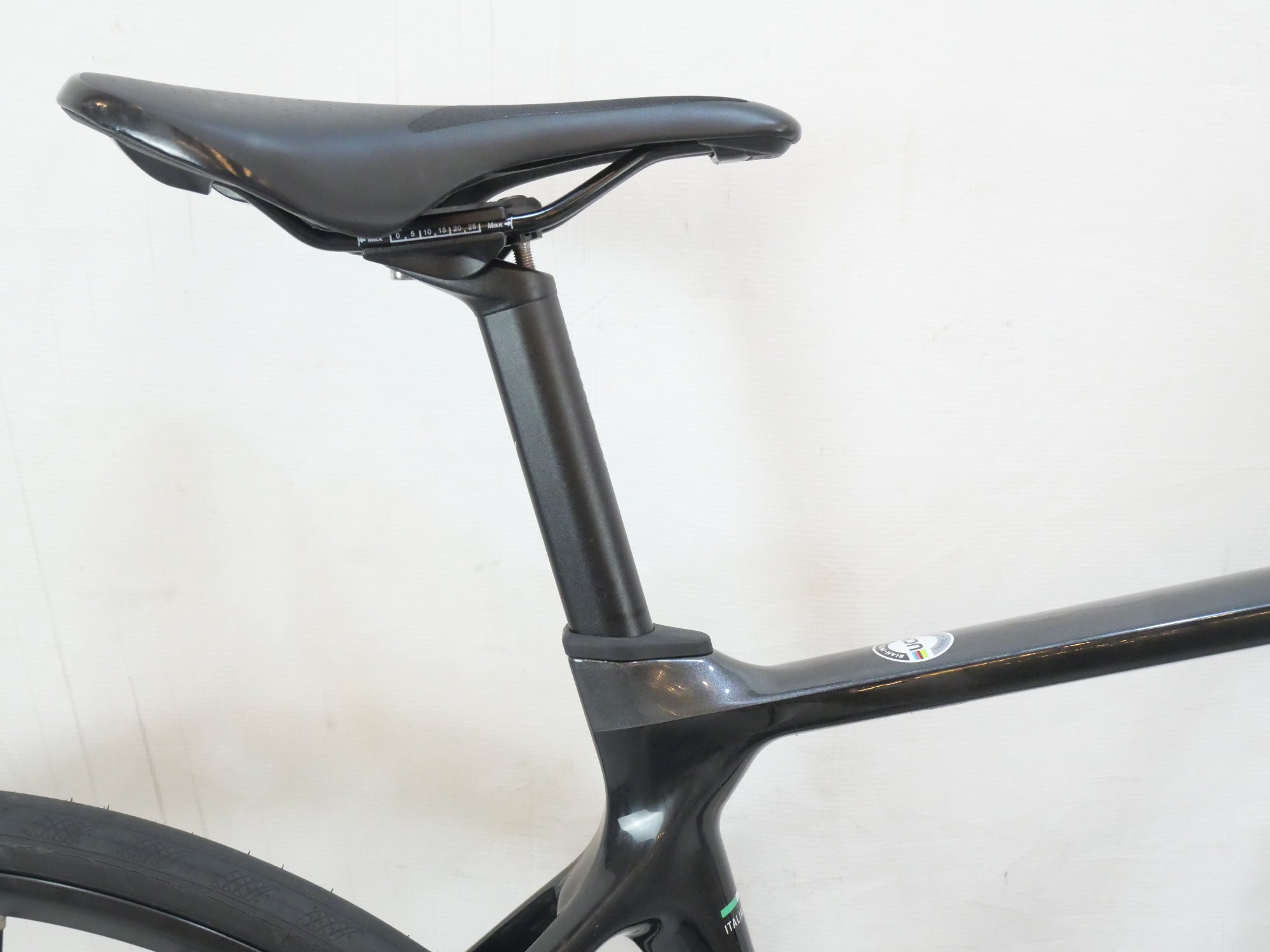 BIANCHI 「ビアンキ」 INFINITO XE DISC ULTEGRA 2021年モデル ロードバイク / バイチャリ浦和ベース
