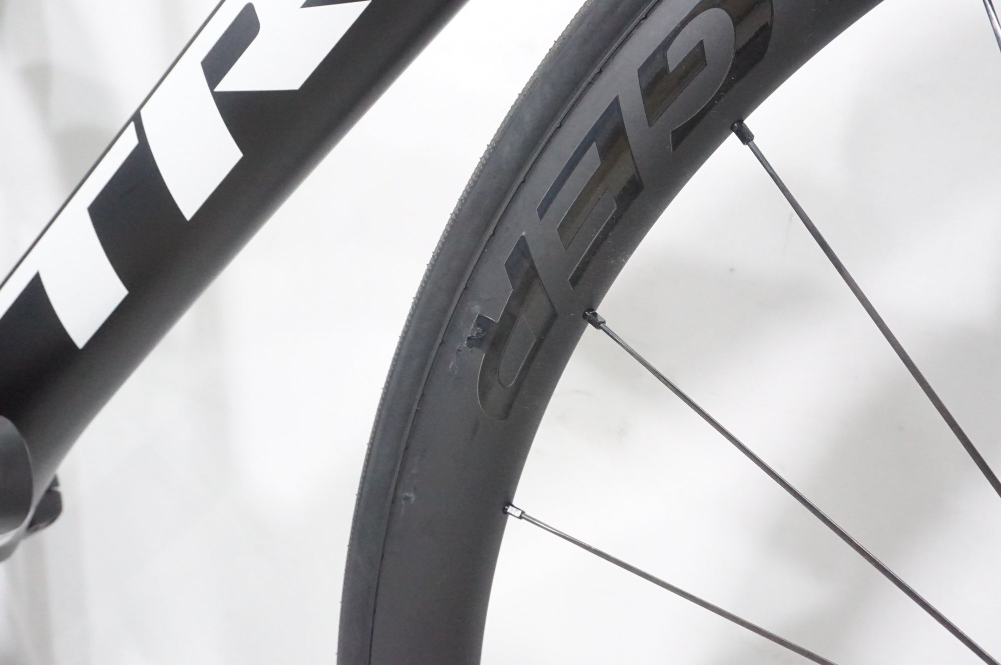 TREK 「トレック」 EMONDA SL7 2024年モデル ロードバイク / AKIBA店