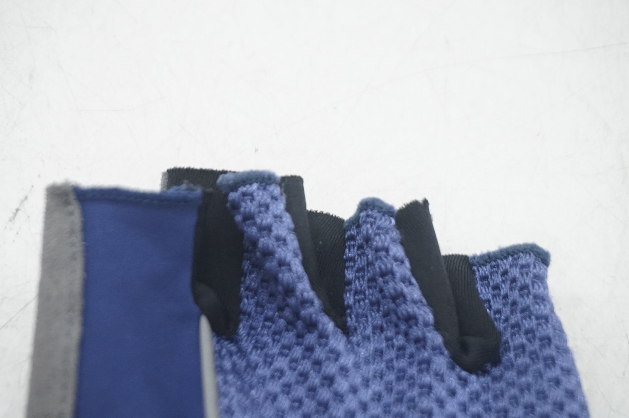 SANTIC 「サンティック」 Mサイズ サイクルグローブ / 大阪門真店