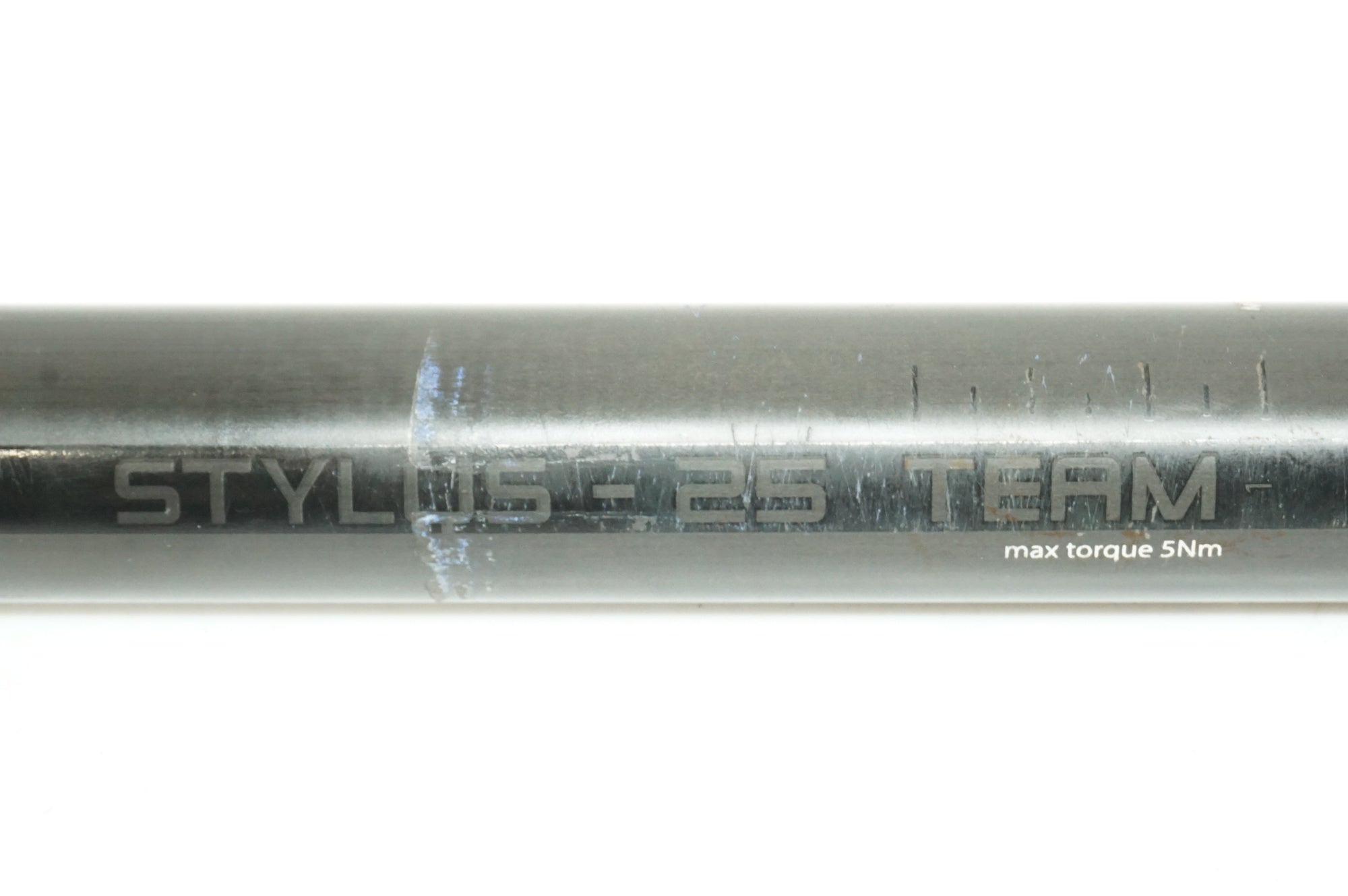3T 「スリーティー」 STYLUS 25 TEAM φ27.2 約265mm シートポスト