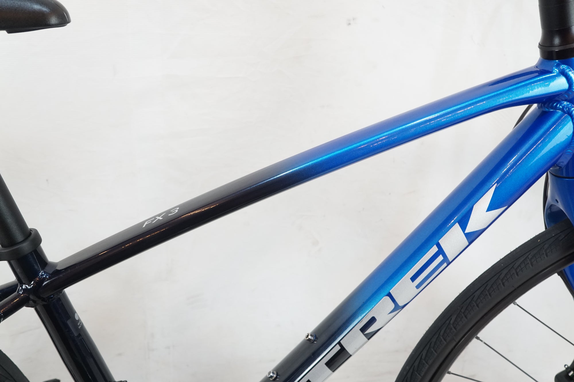 TREK 「トレック」  FX 3 DISC GEN3 2023年モデル クロスバイク / バイチャリ浦和ベー