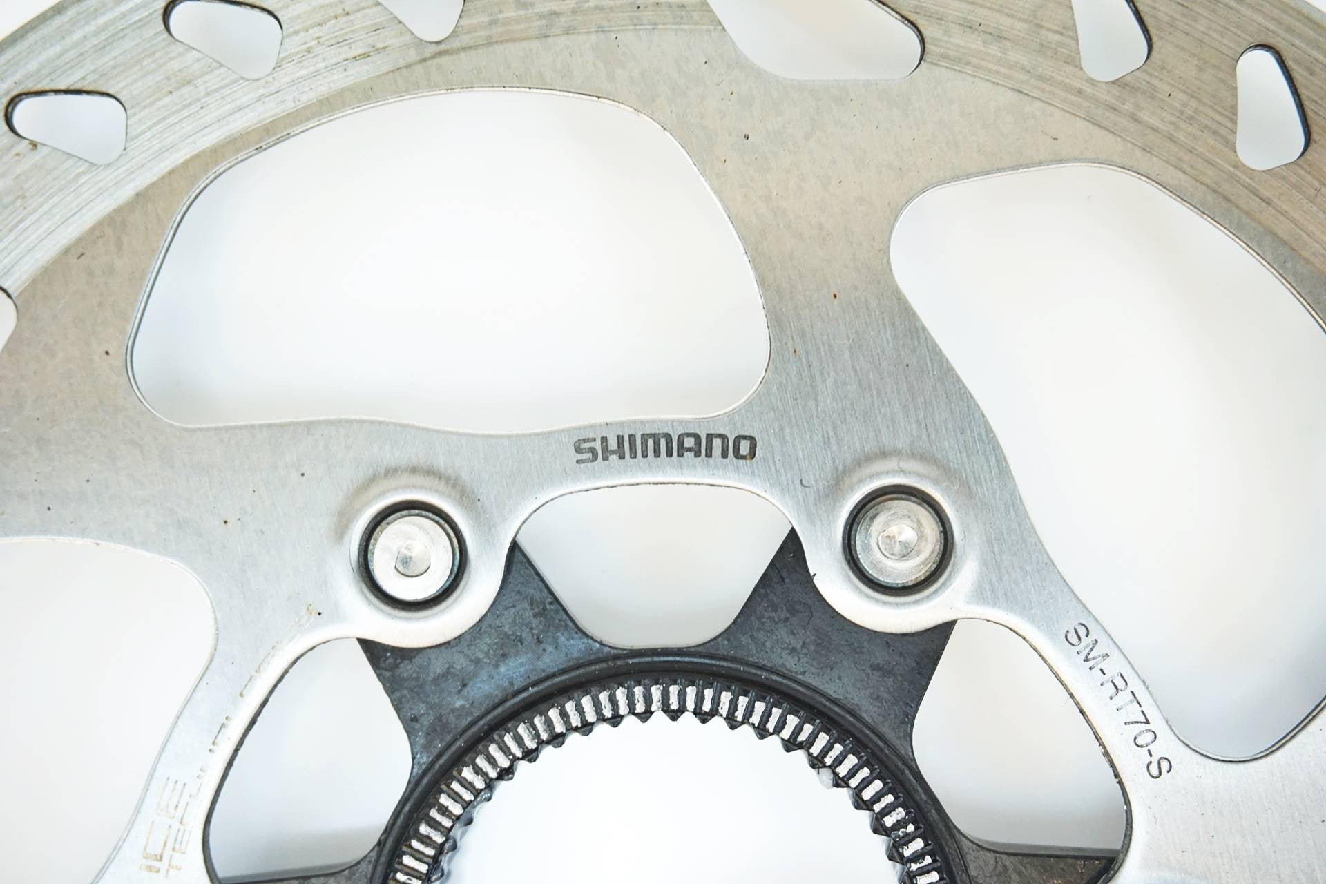 SHIMANO 「シマノ」 SM-RT70-S Φ160 ブレーキローターセット / 有明ガーデン店