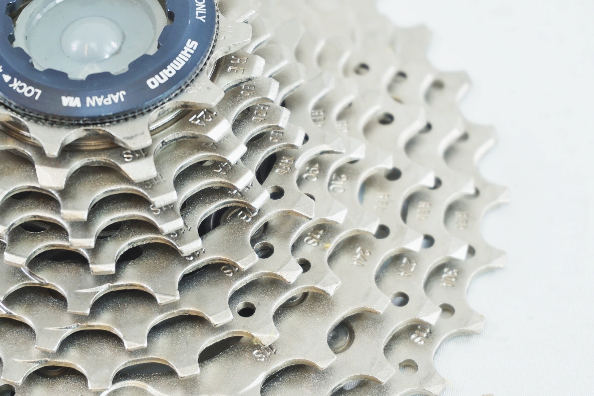 SHIMANO 「シマノ」 ULTEGRA CS-R8000 11-30T スプロケット / 有明