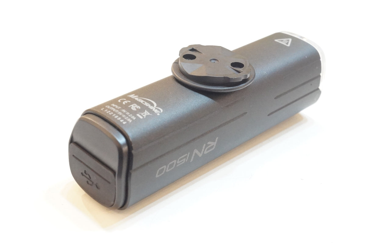 OLIGHT 「オーライト」 RN 1500 フロントライト / 浦和ベース
