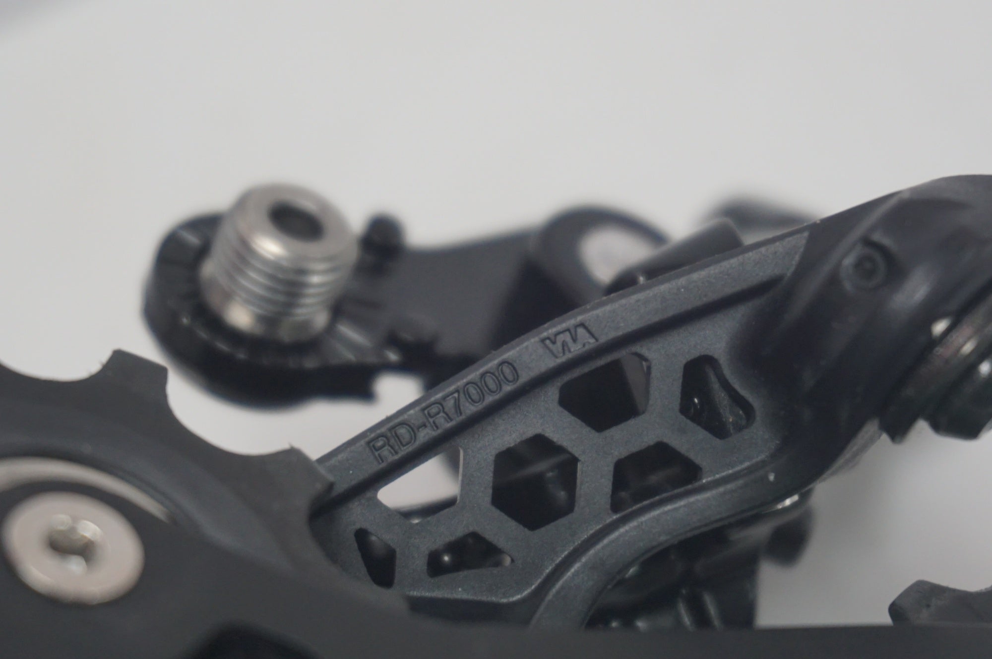 SHIMANO 「シマノ」 105 RD-R7000 リアディレイラー / 福岡店