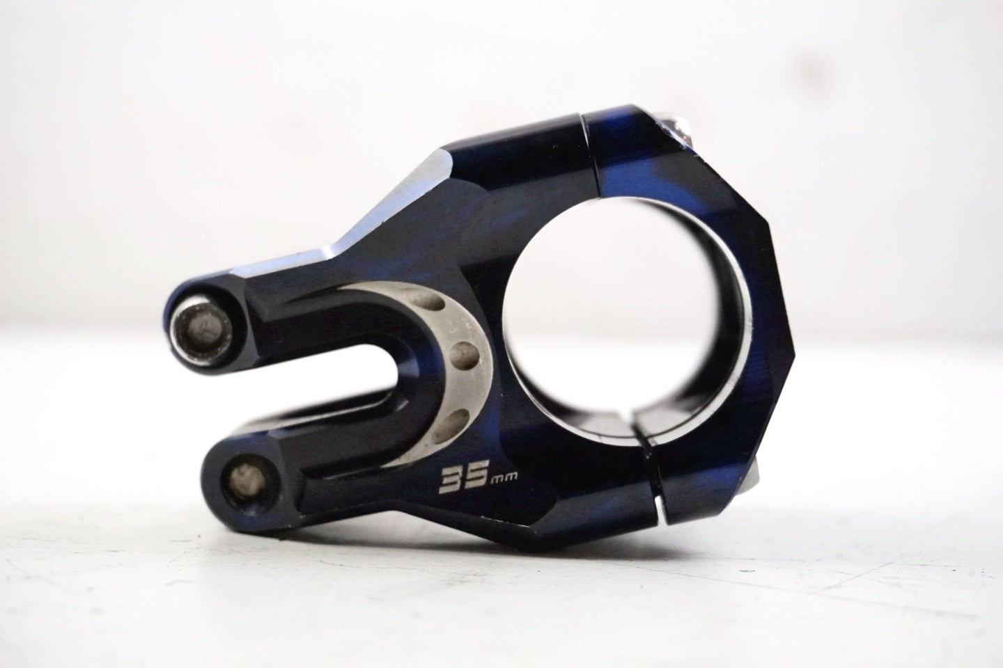 STRAITLINE 「ストレートライン」 PINCH CLAMP φ31.8 35mm ステム / 中目黒店