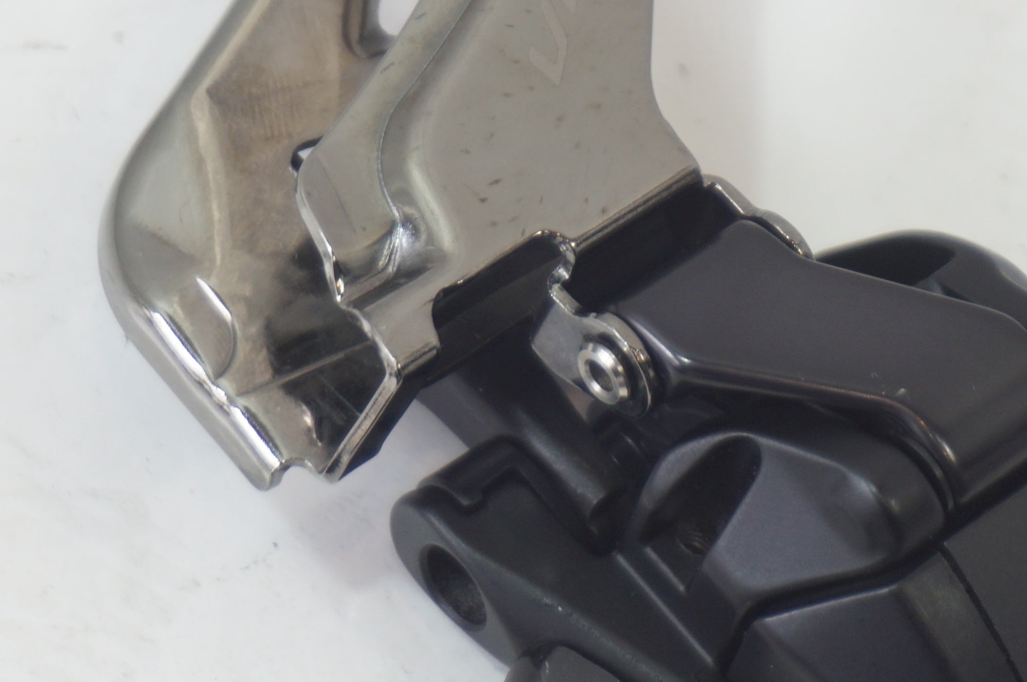 SHIMANO 「シマノ」 ULTEGRA FD-R8150 フロントディレイラー / 世田谷