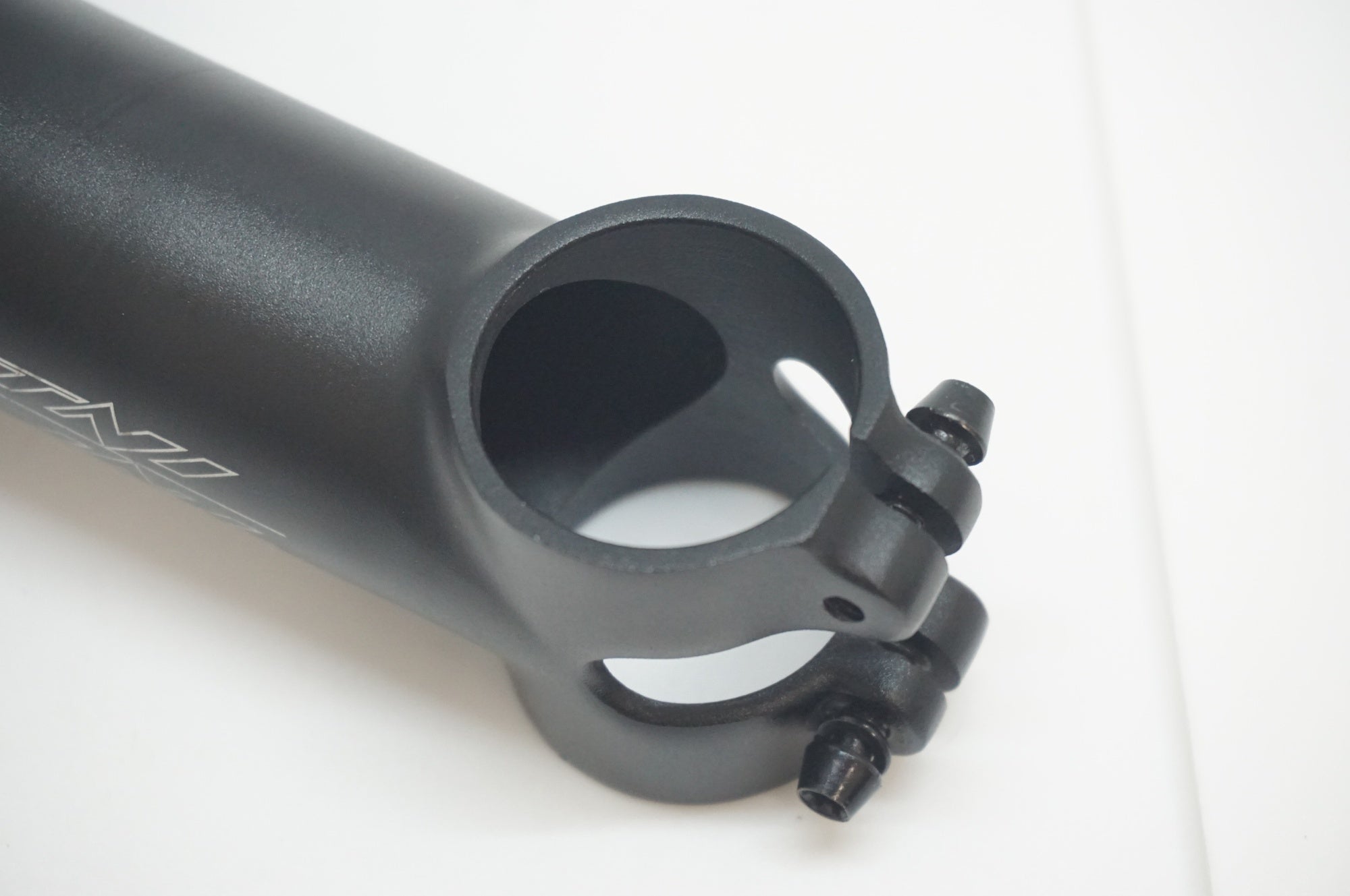 TNI 「ティーエヌアイ」 HELIUM6 φ31.8 90mm ステム / 福岡店