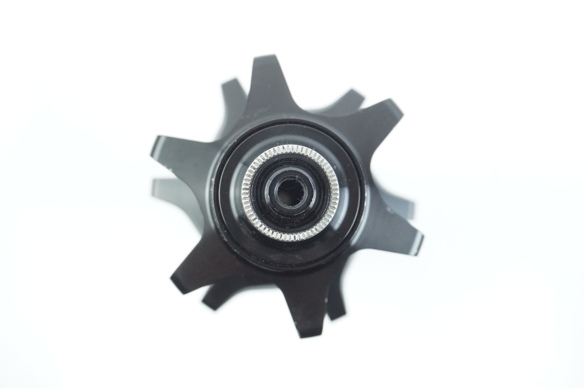 ZIPP 「ジップ」 404 FIRECREST シマノ11速 リアハブ / 中目黒店