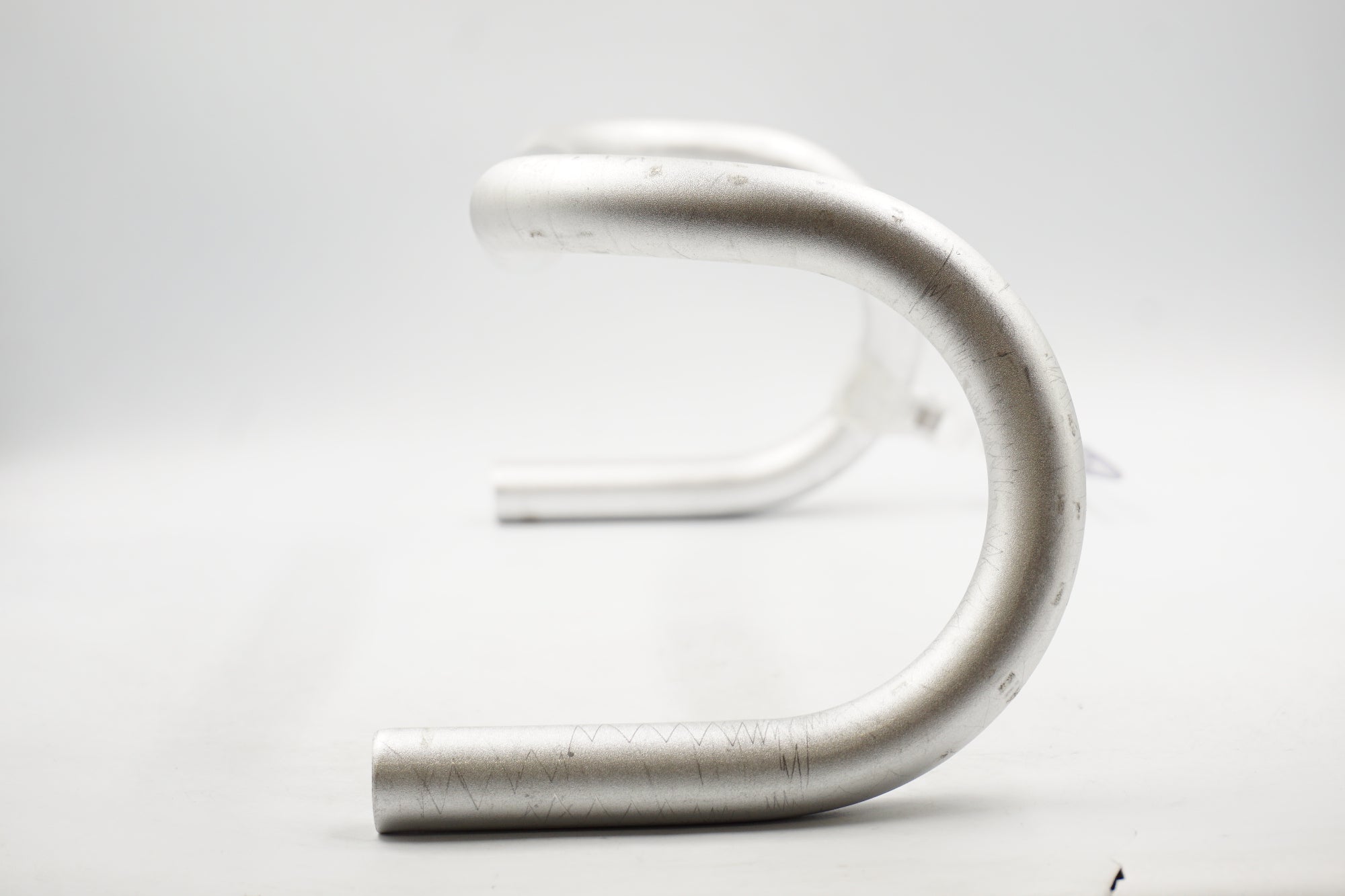 VELO 「ベロ」 ORANGE GRAND CRU Φ26.0 480mm ハンドル / 奈良店