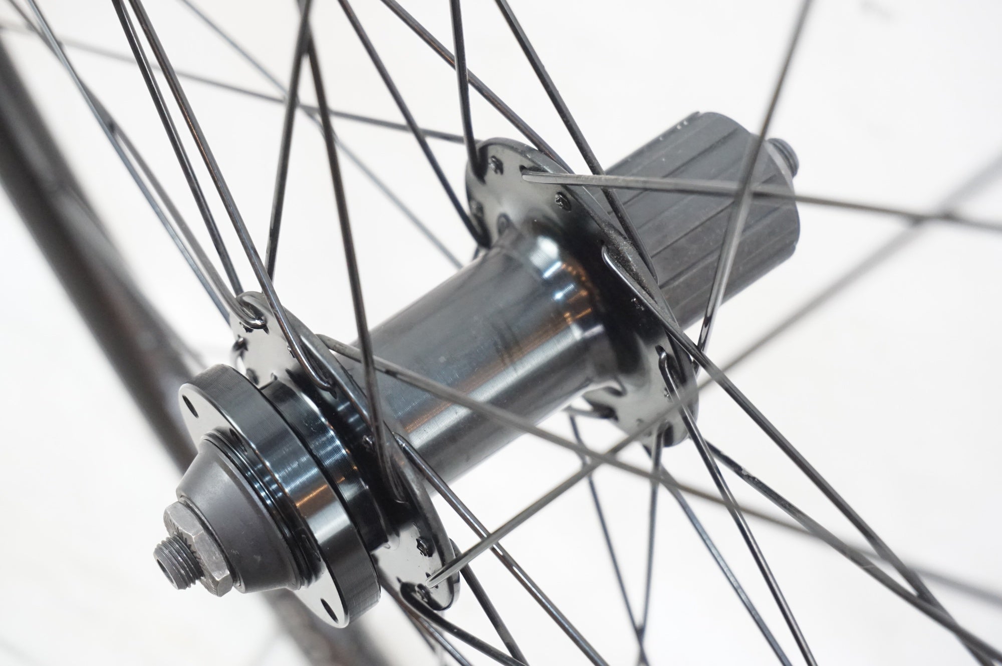 BONTRAGER 「ボントレガー」 TLR シマノ8-10S ホイールセット / 浦和ベース