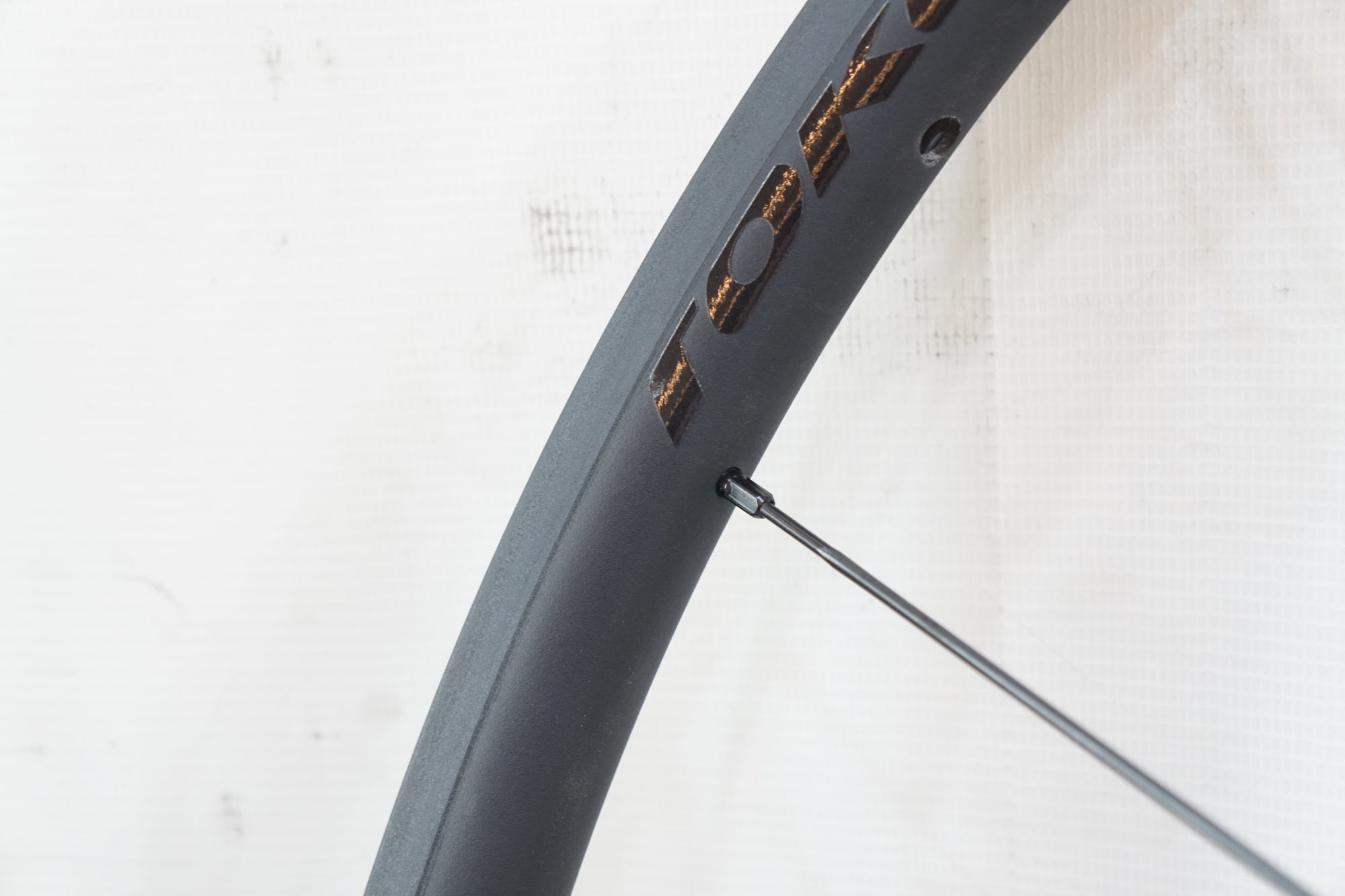 TOKEN 「トーケン」 C22AX DHuezz Zenith TLR シマノ11速 ホイール