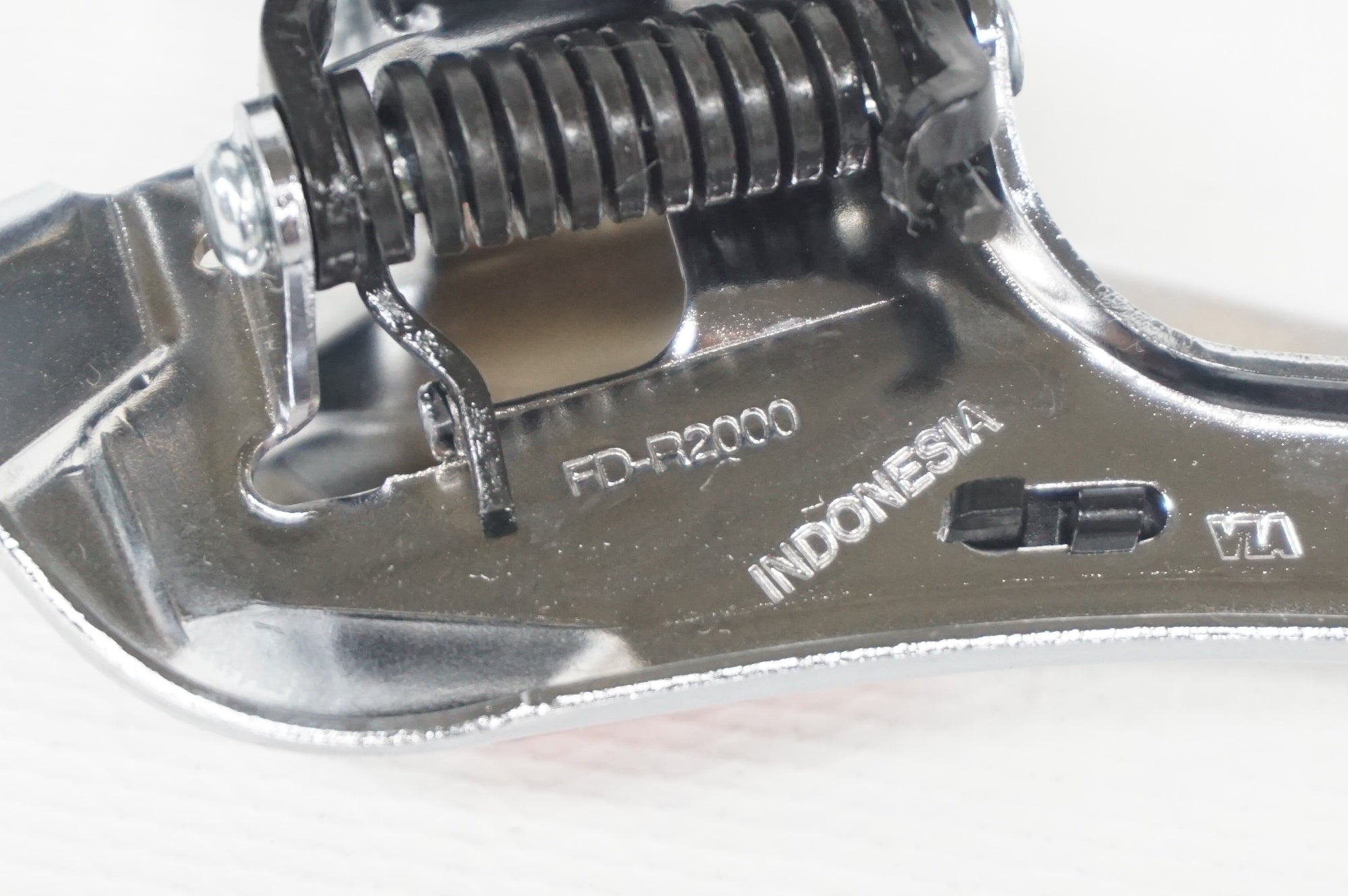 SHIMANO 「シマノ」 CLARIS FD-R2000 フロントディレイラー / 阪急塚口店