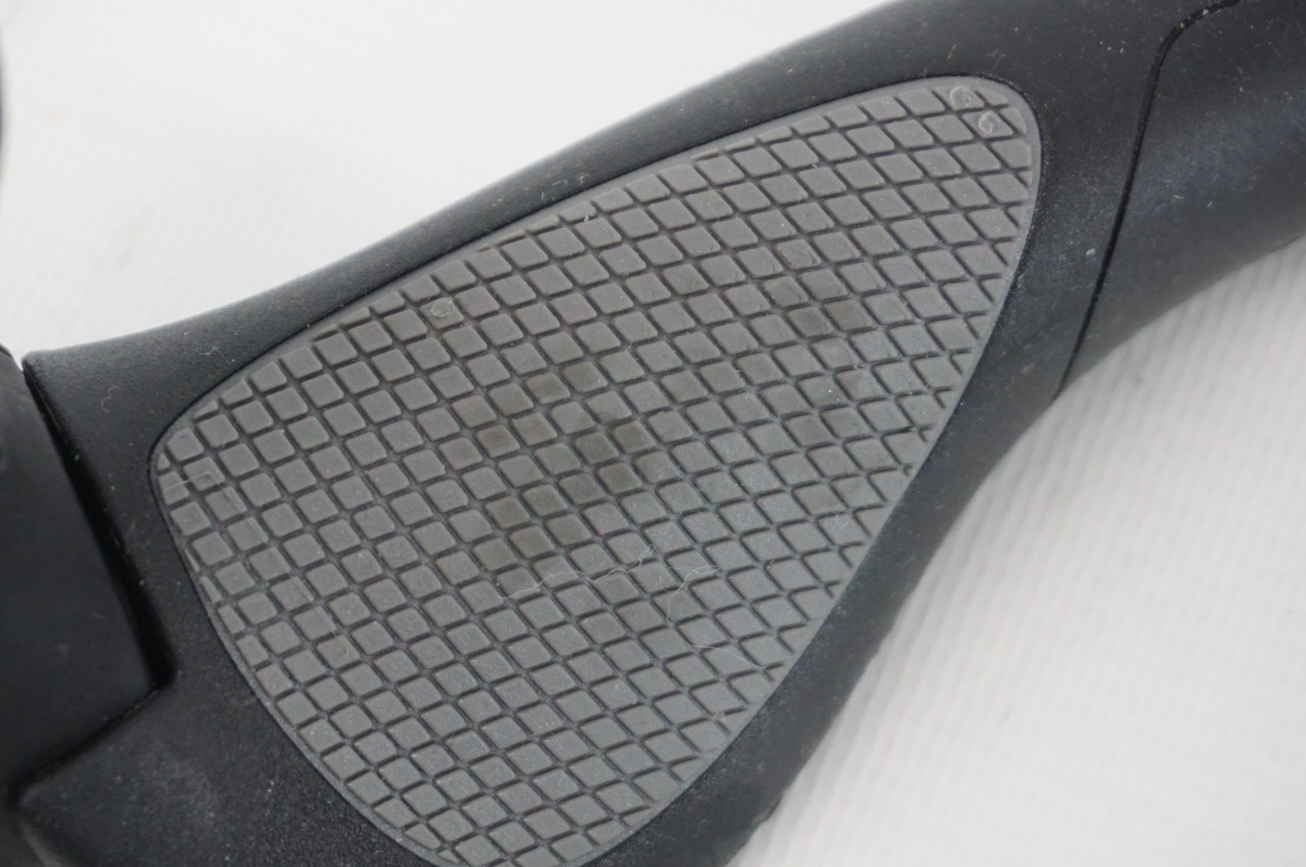 ERGON 「エルゴン」 GP2 グリップ / 阪急塚口店