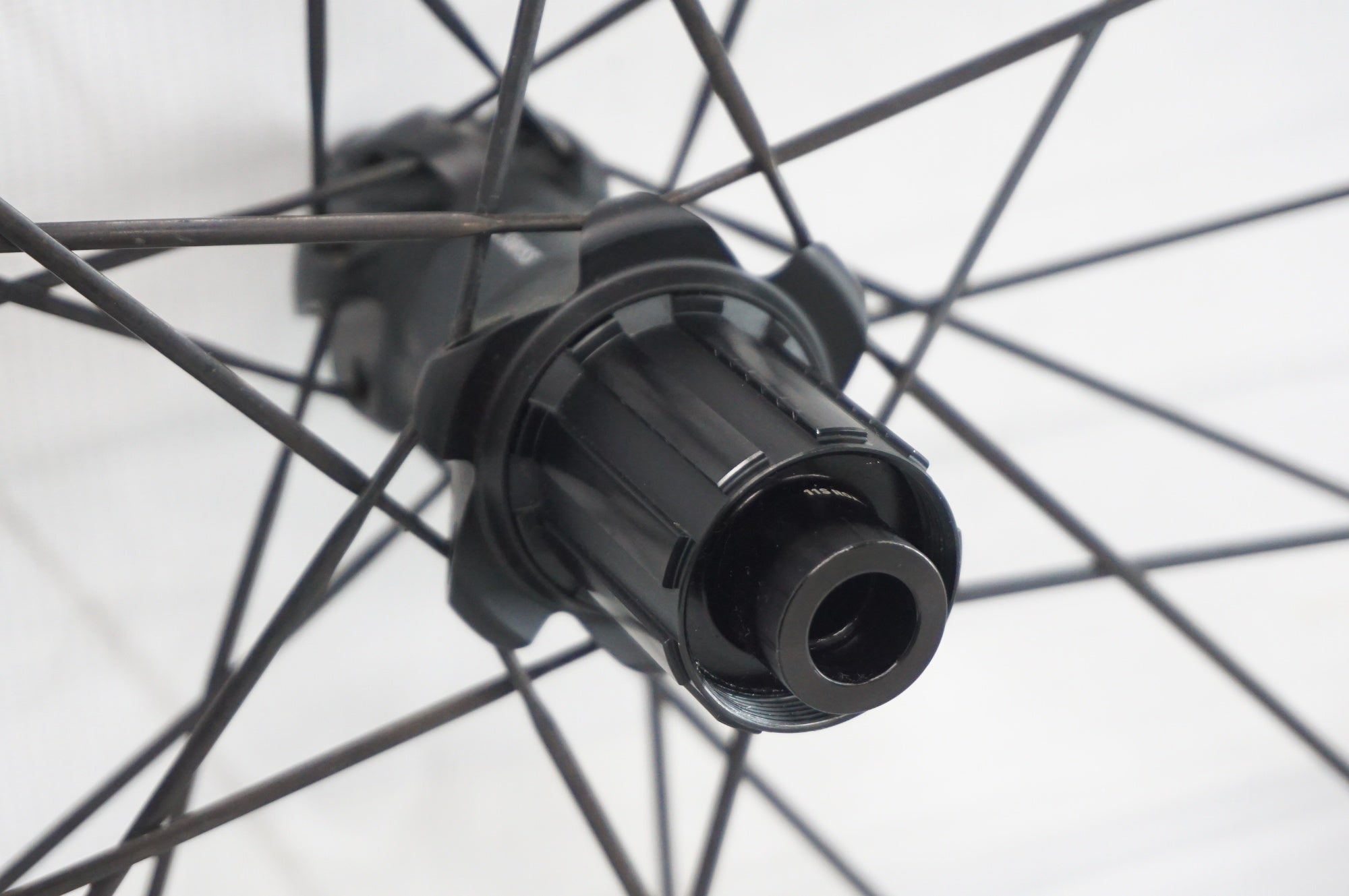 E 1800 SPLINE - Robust Endurance Road Wheels | DT Swiss