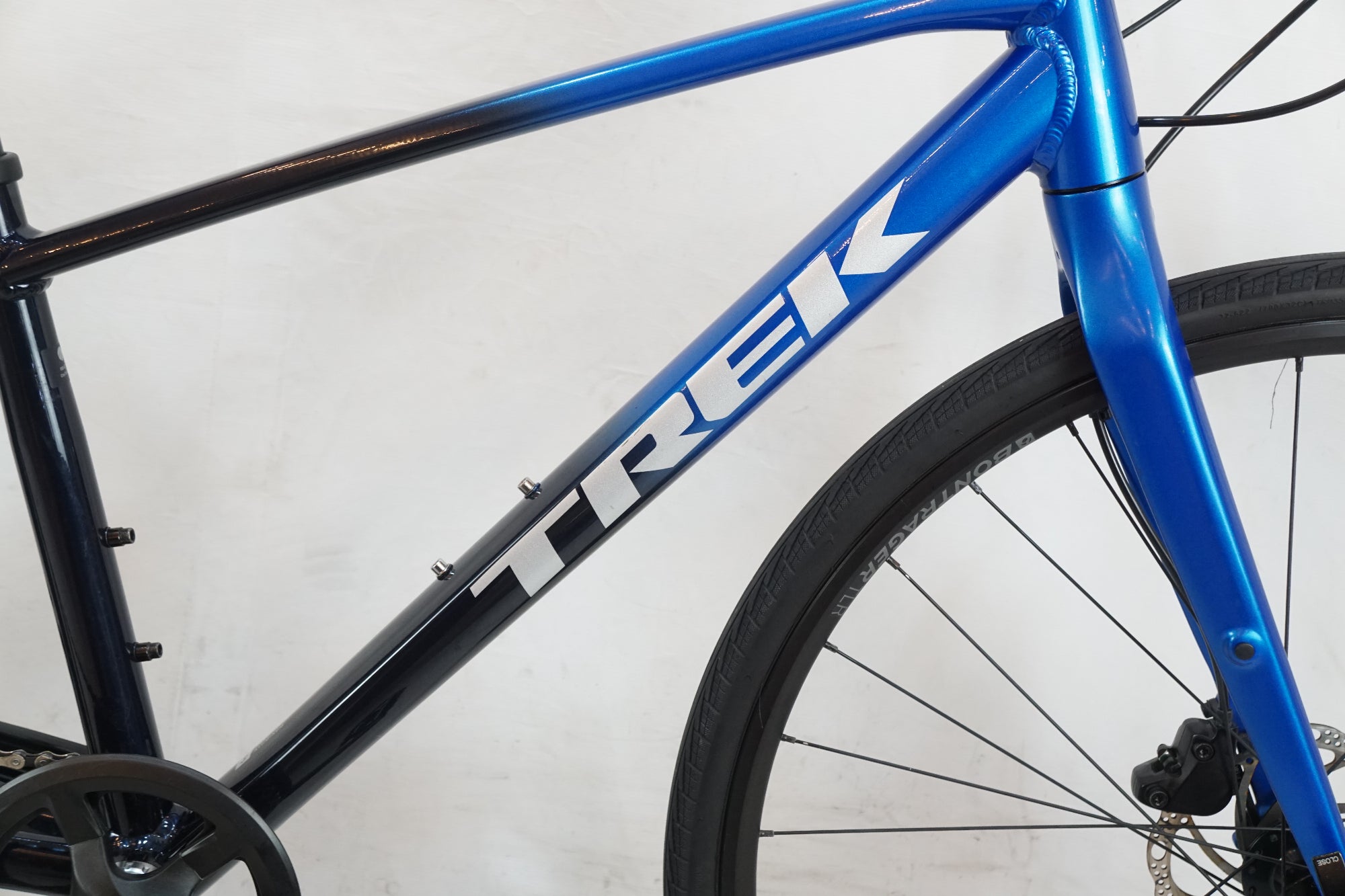 TREK FX3 Gen3 Lサイズ 2023年モデル さいたま市 手渡し希望 TREK FX3 Gen3 Lサイズ 2023年モデル さいたま市 手渡し希望