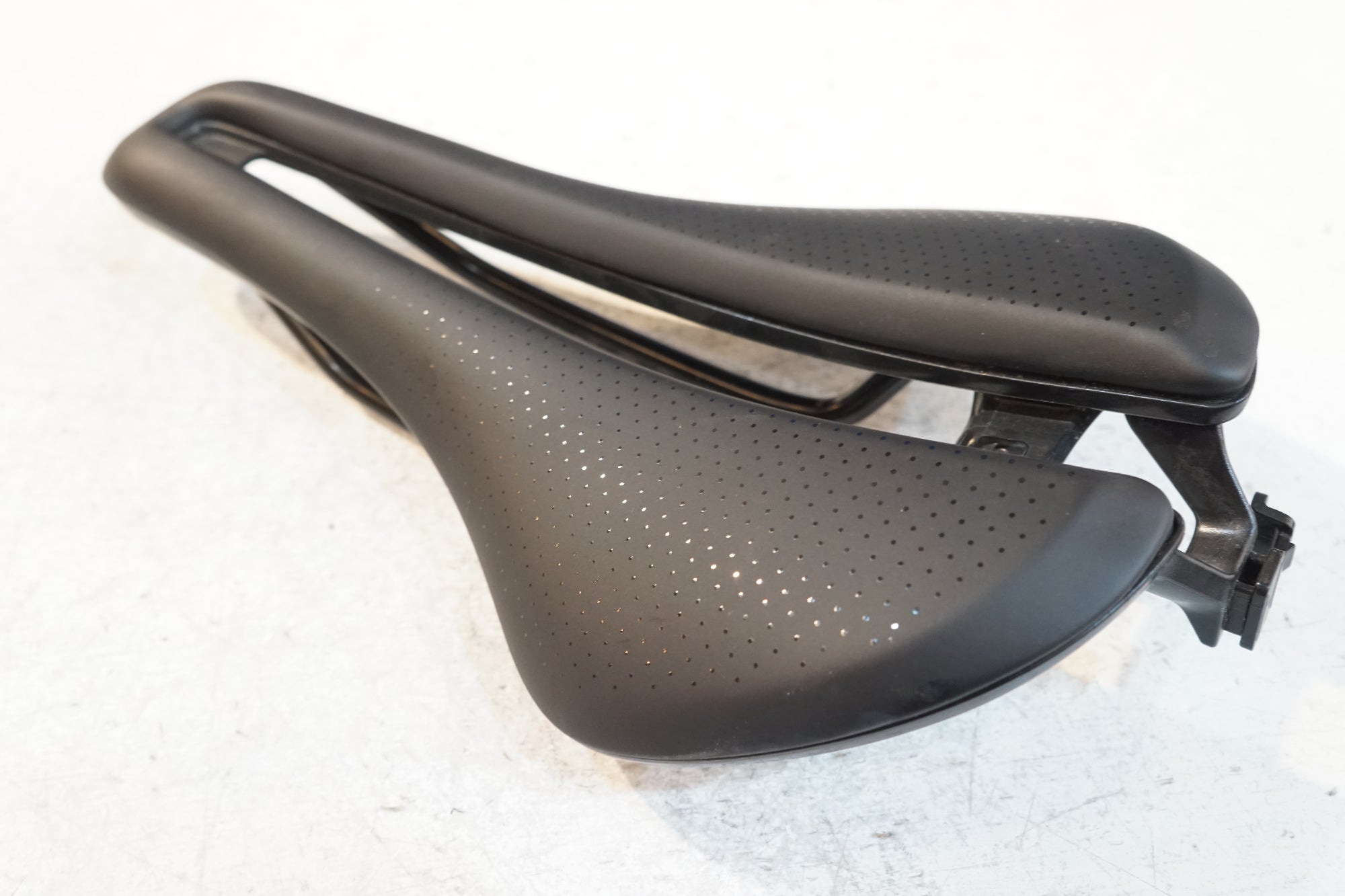 BONTRAGER 「ボントレガー」 AEOLUS COMP サドル / バイチャリ浦和