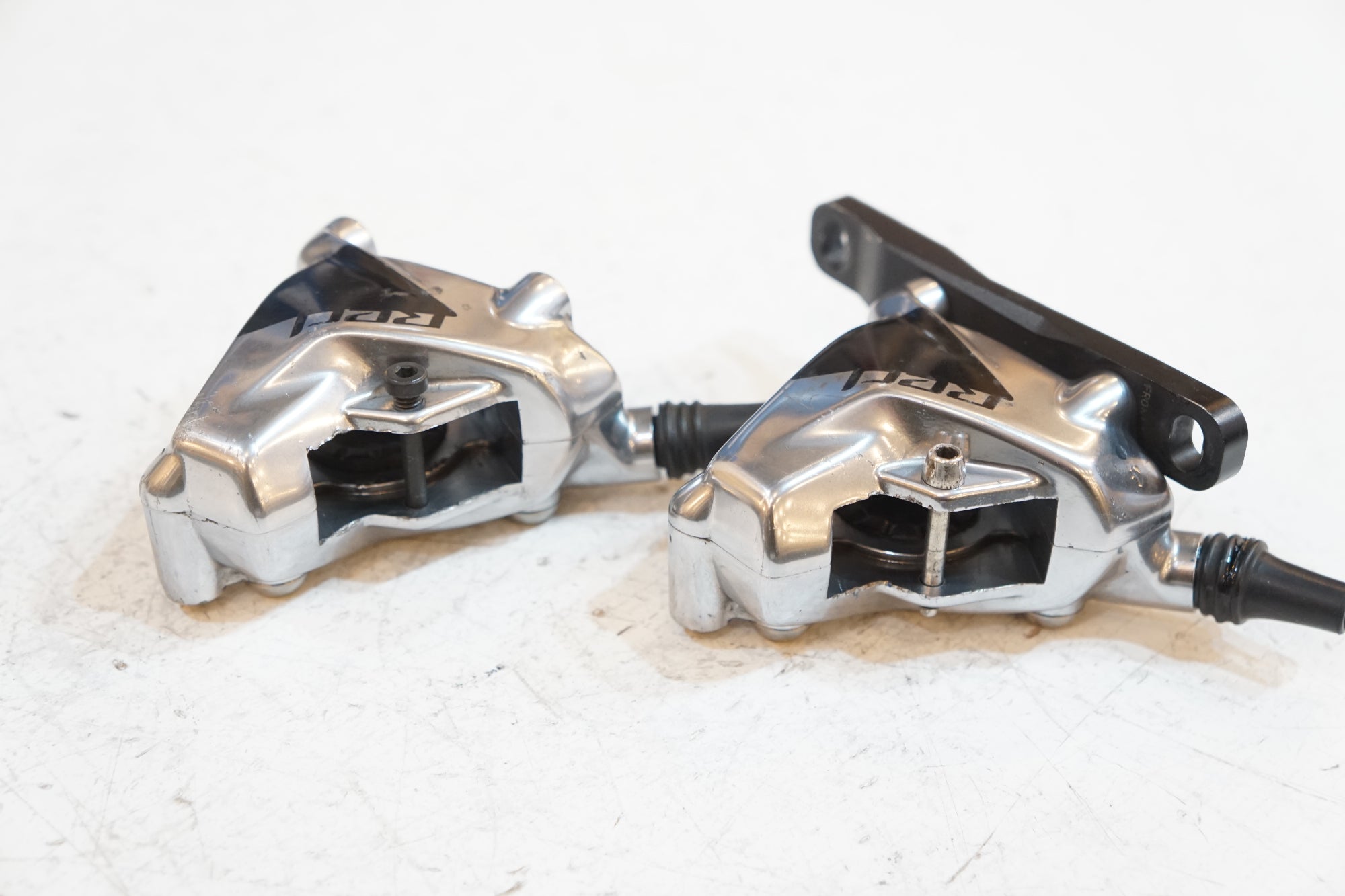 SRAM 「スラム」 RED ディスクブレーキセット / バイチャリ浦和ベース