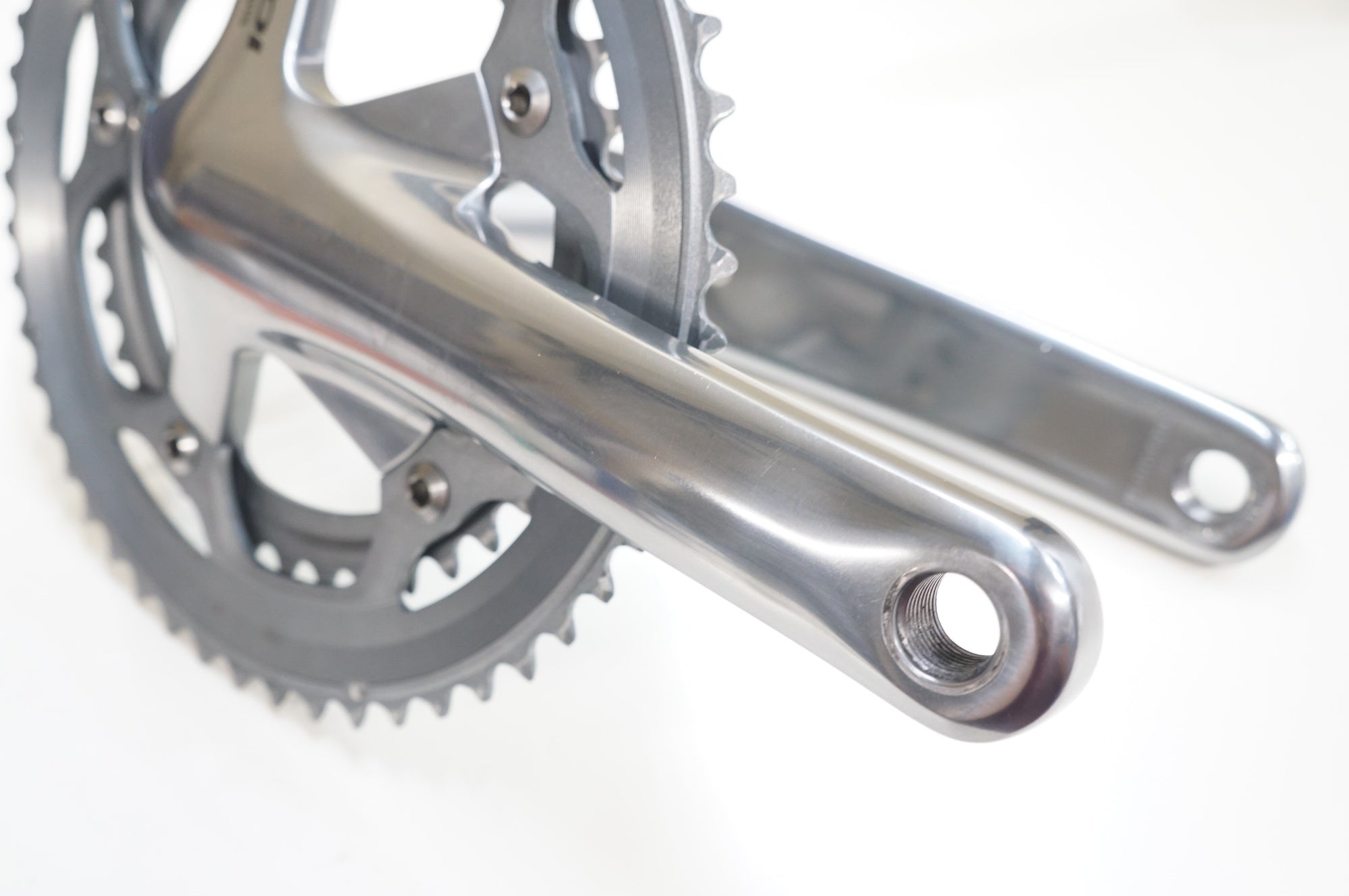 SHIMANO 「シマノ」 105 FC-5600 165mm 52-39T クランクセット / 大宮